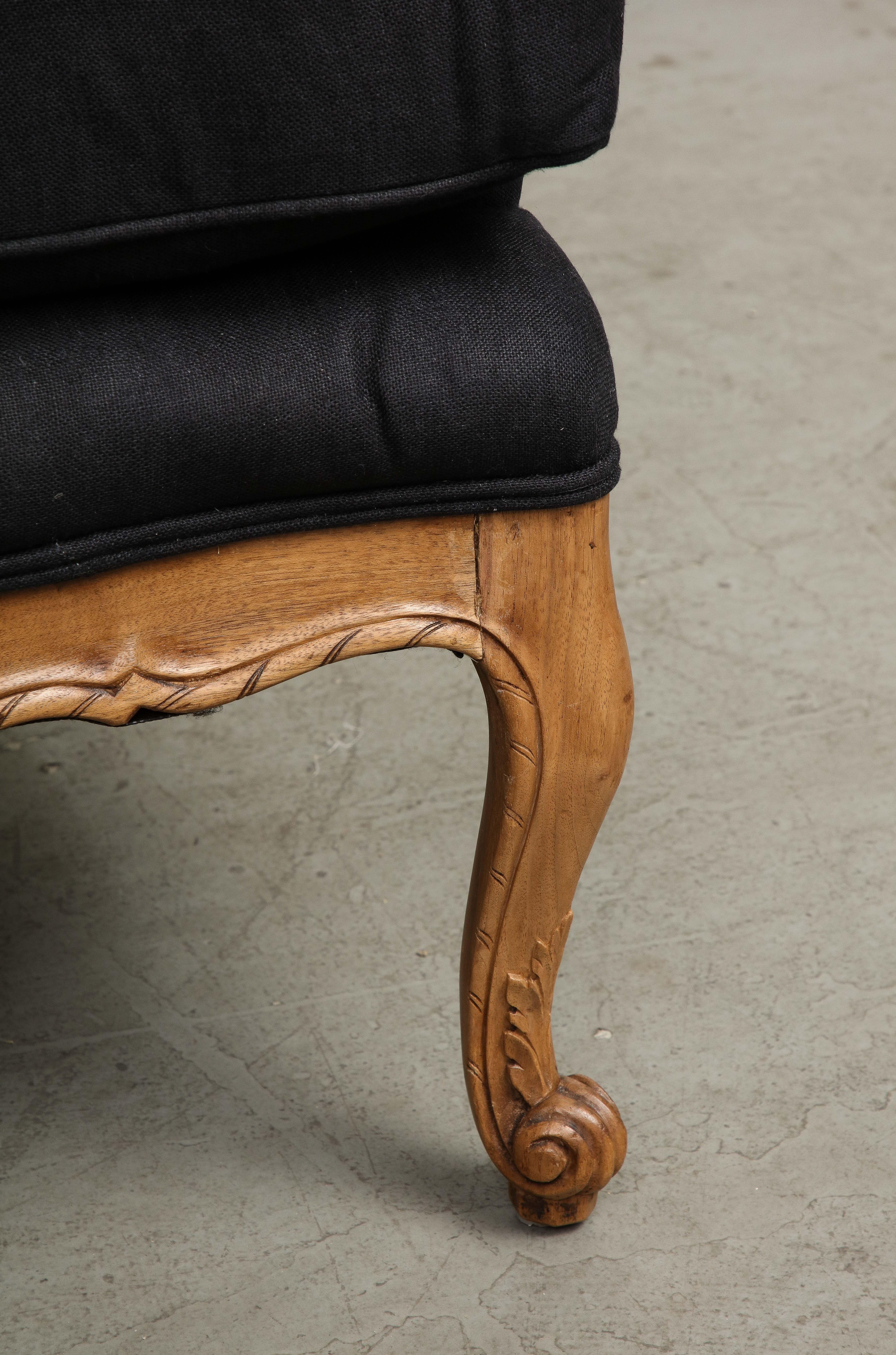 Louis XV Stil Französisch geschnitzt Nussbaum und schwarzem Leinen Sofa 7