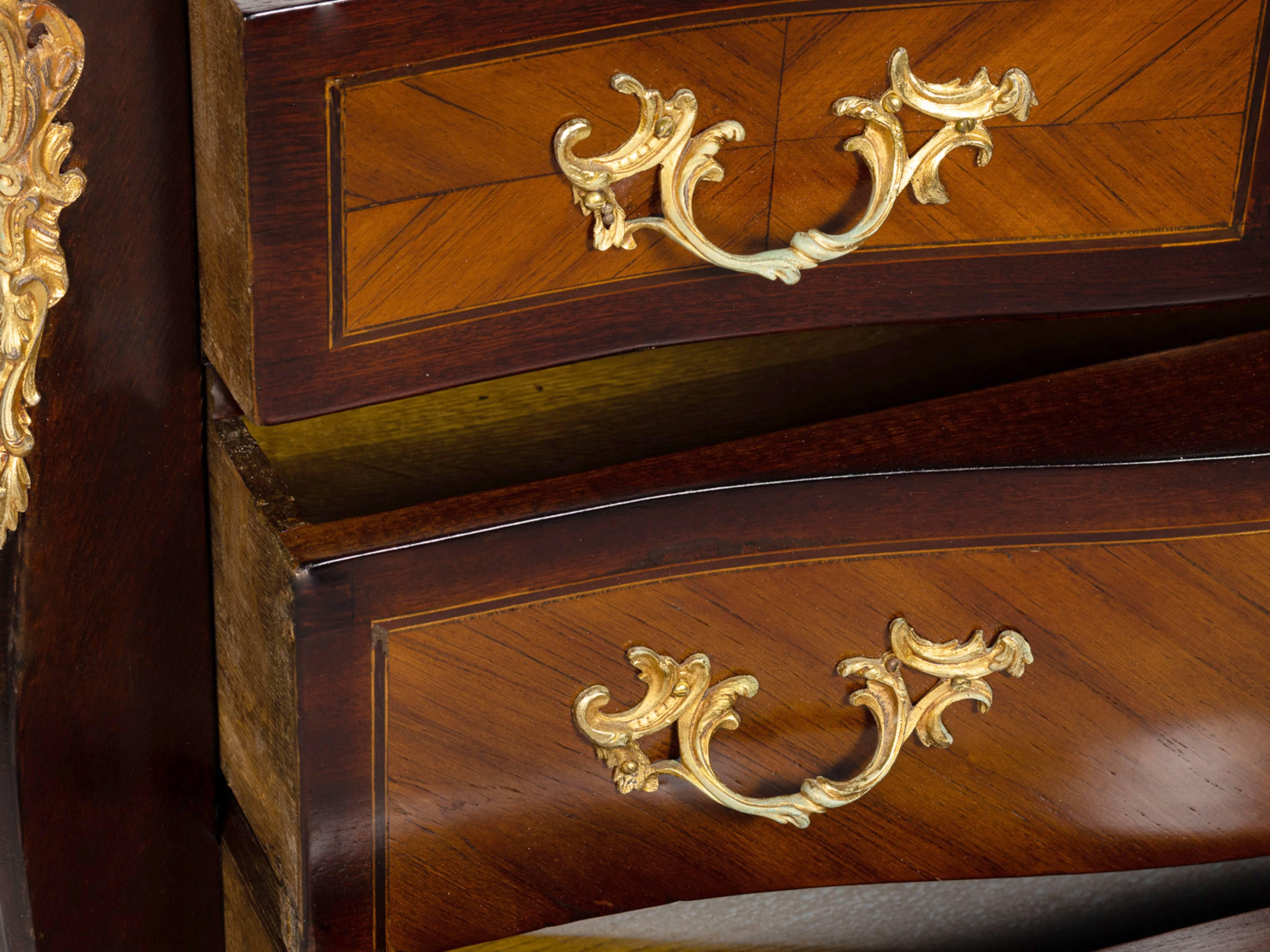 Marqueterie Cassettiera francese in stile Luigi XV, XX secolo in vendita