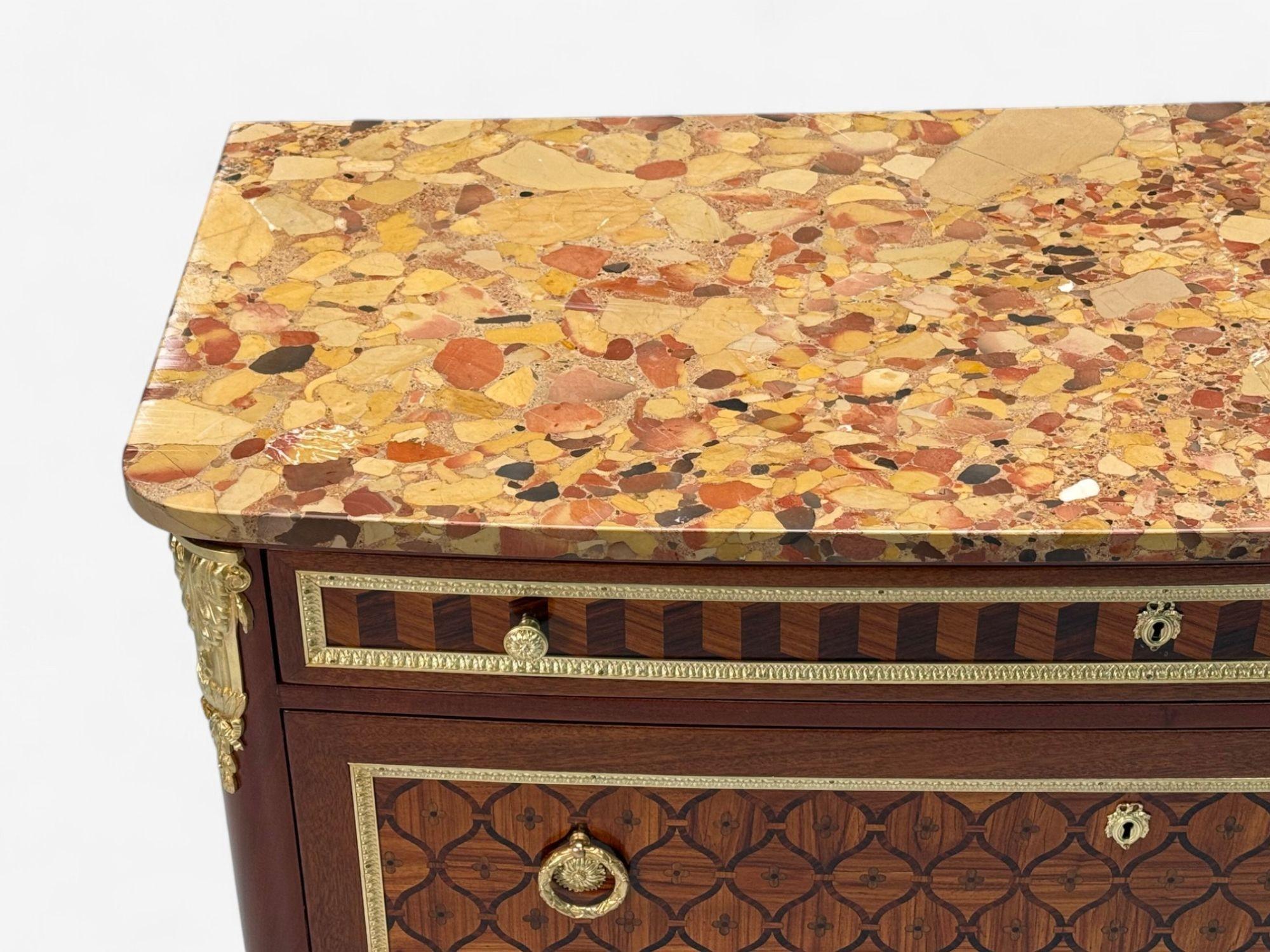 Commode francese in stile Luigi XV, intarsio in legno di Re, bronzo, Francia, XIX sec. in vendita 2