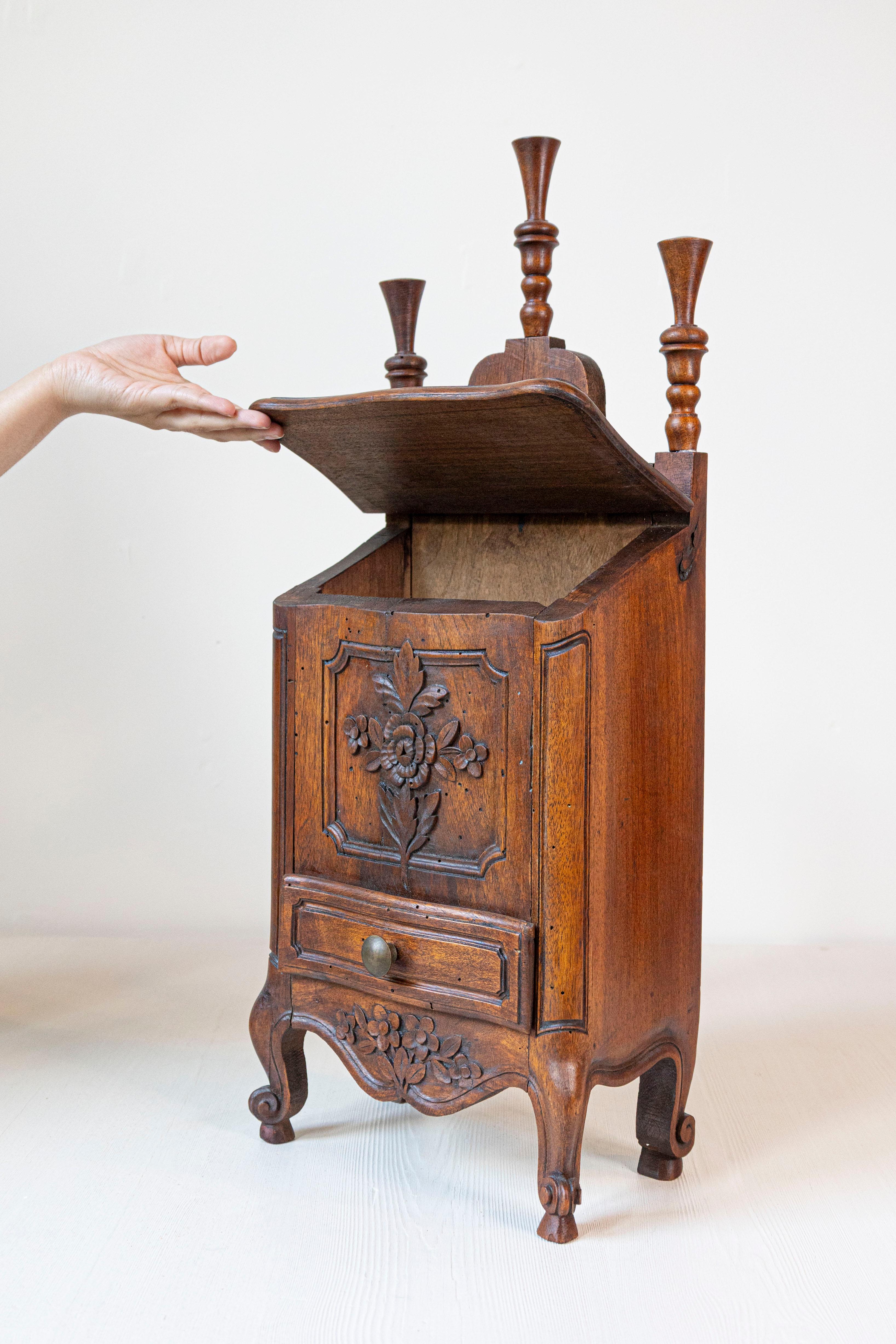 Louis XV Style French Farinerio Flour Box with Carved Floral Décor For Sale 2