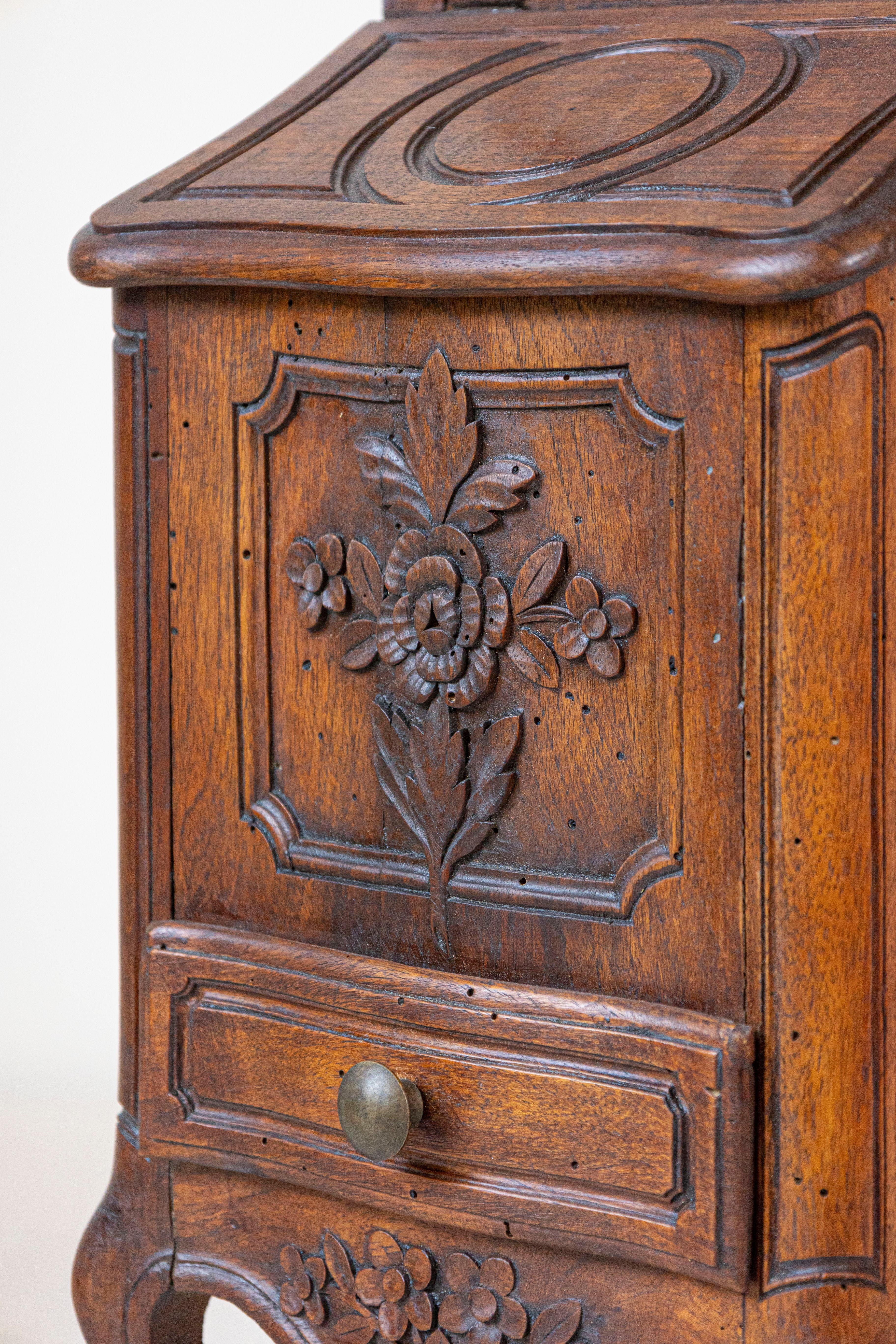 Louis XV Style French Farinerio Flour Box with Carved Floral Décor For Sale 3