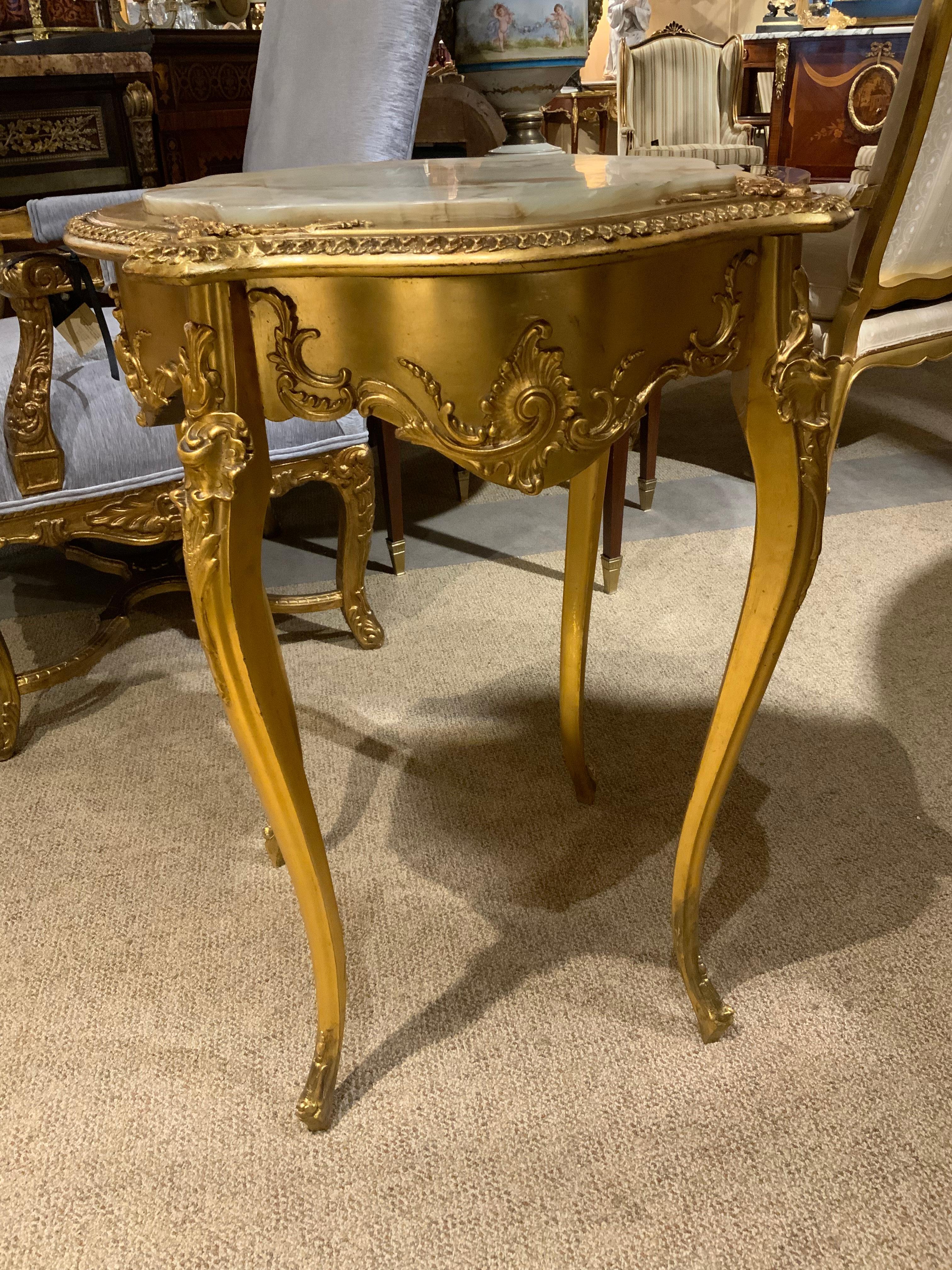 Louis XV-Style French giltwood occasional table/pedestal with alabaster top For Sale 4