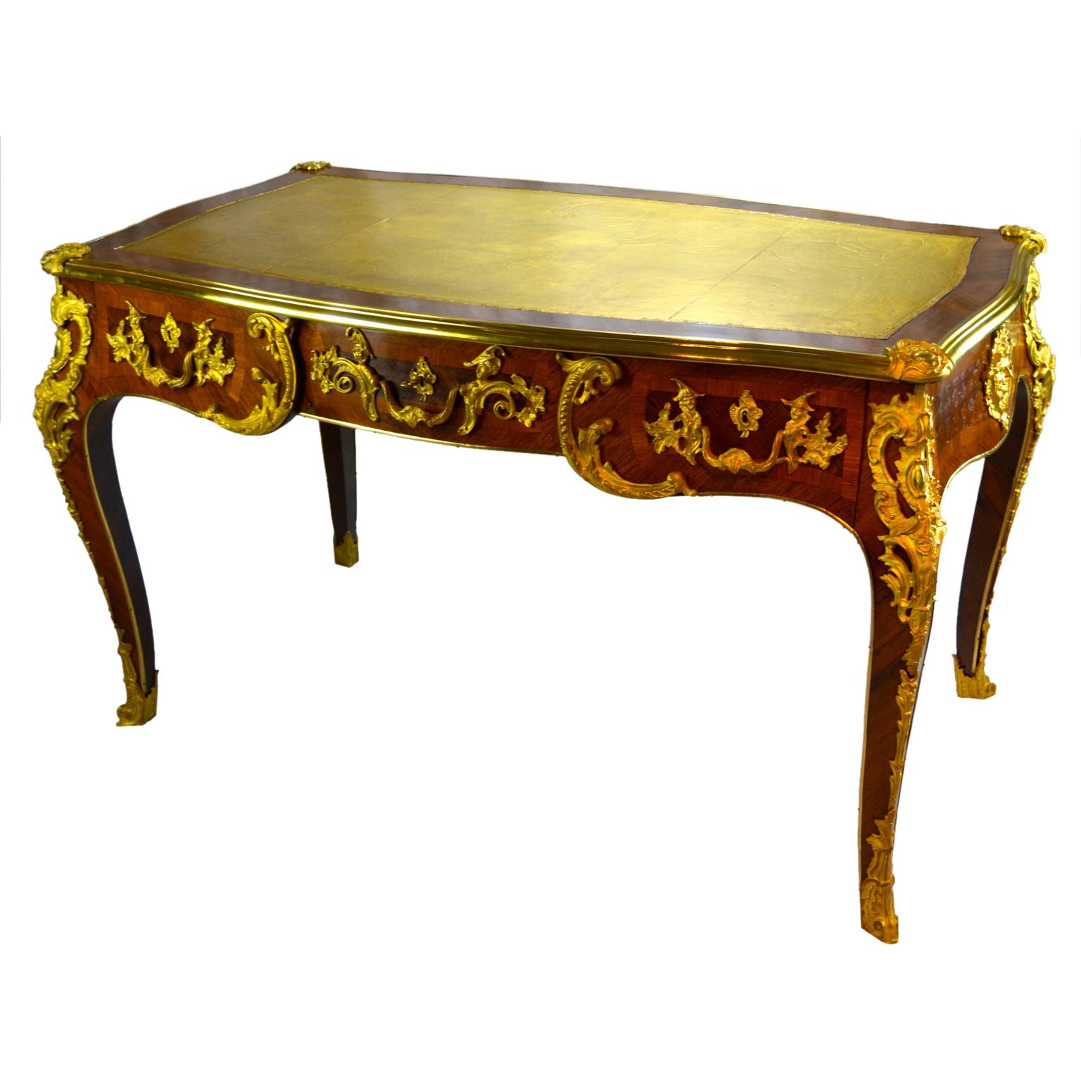 Louis XV Stil Französisch Kingwood Parkett und vergoldeter Bronze Bureau Plat 'Schreibtisch' (Parkettarbeit) im Angebot