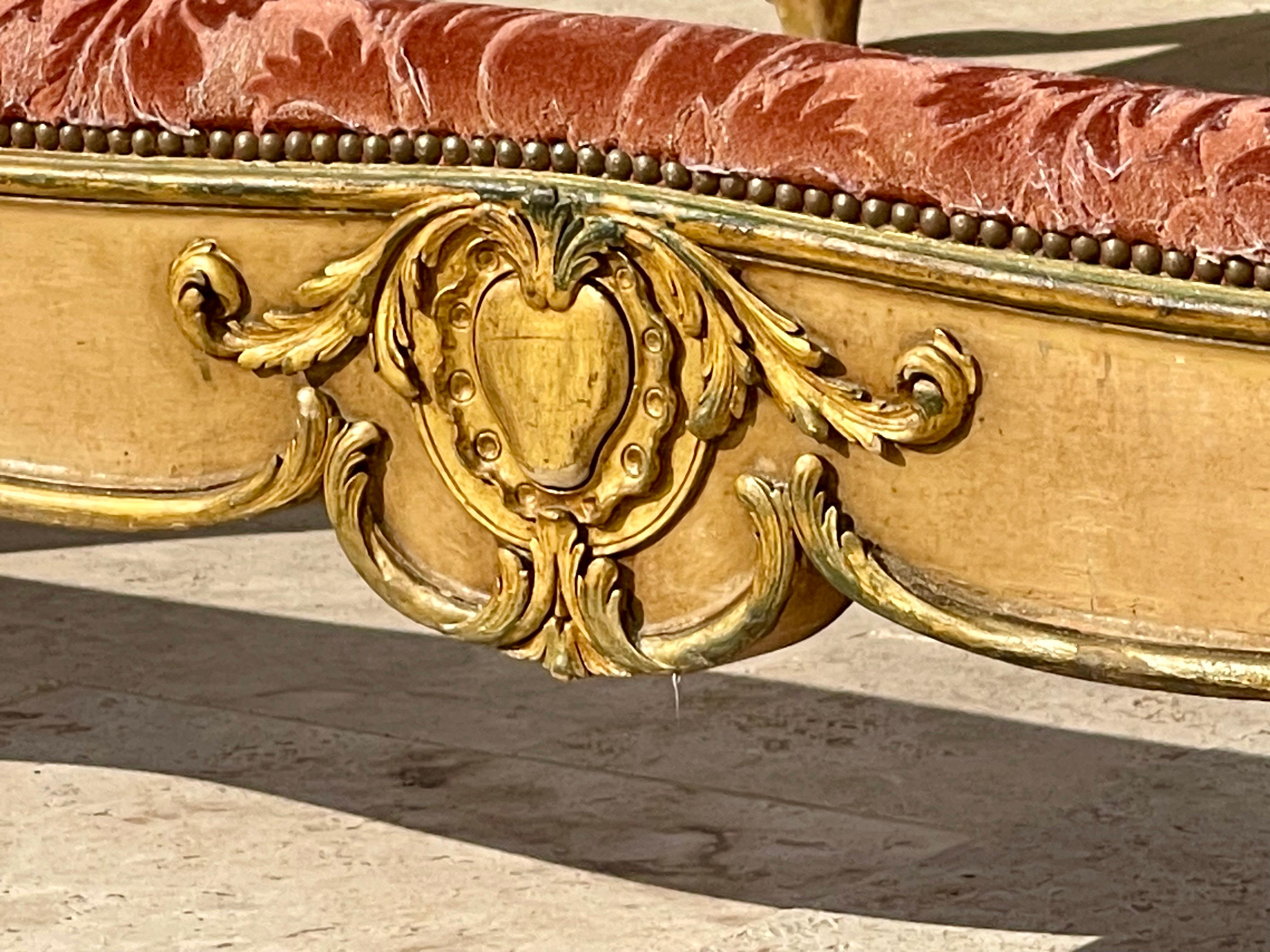 Louis XV Stil Vergoldetes Wood Bett im Angebot 9