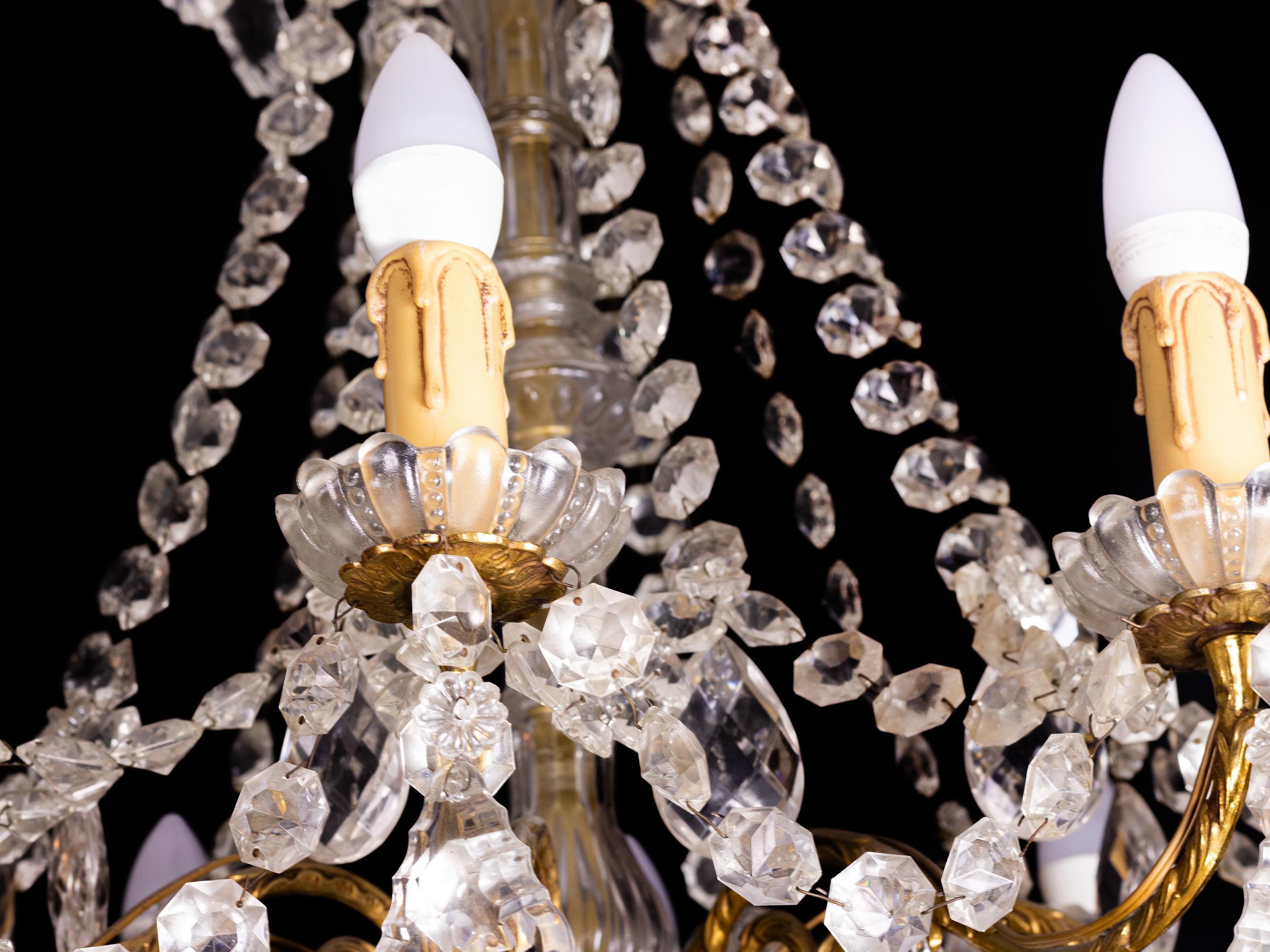 Araña de 10 brazos de bronce dorado estilo Luis XV, Siglo XX Metal en venta