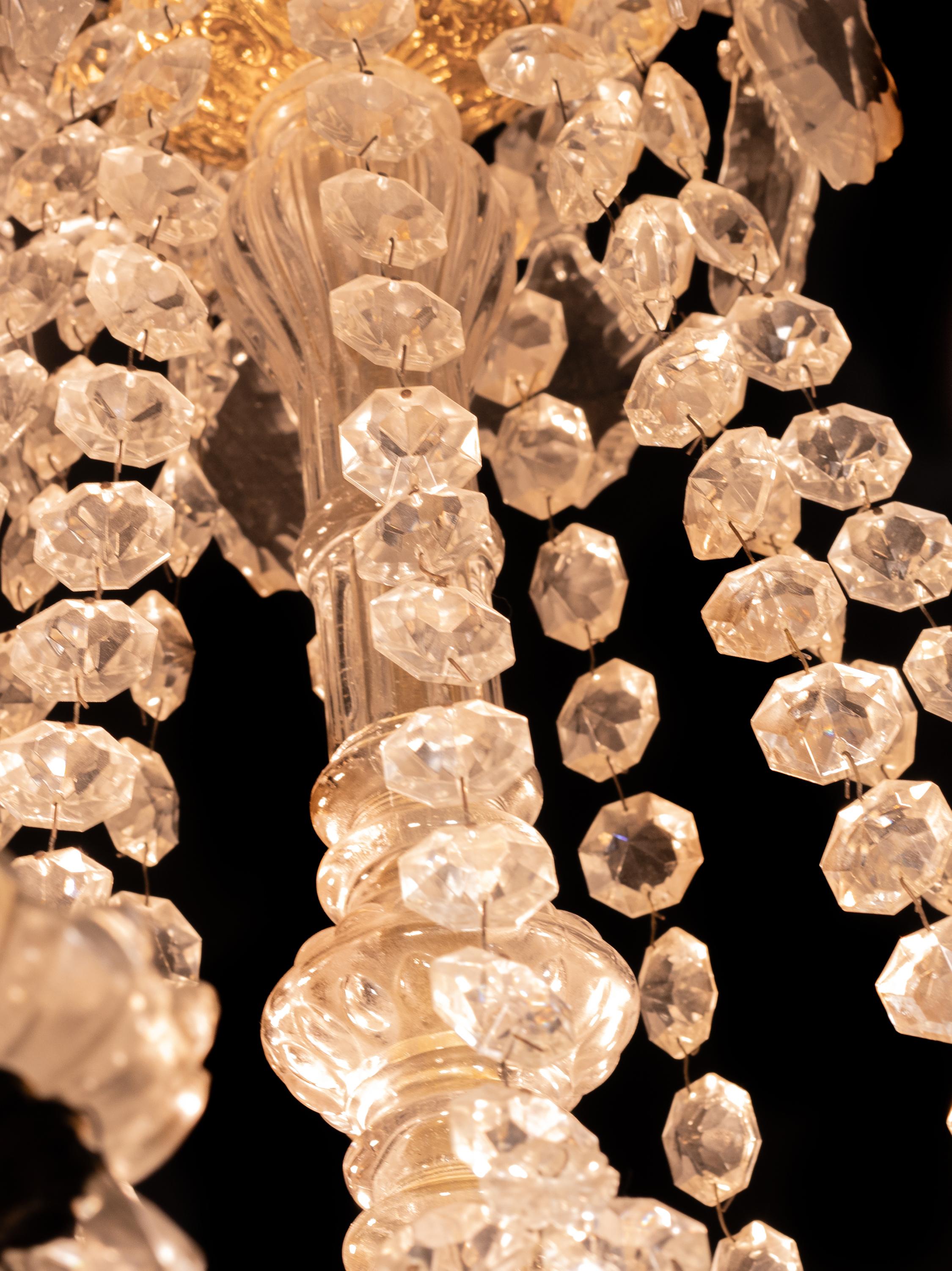 Araña de 10 brazos de bronce dorado estilo Luis XV, Siglo XX en venta 1