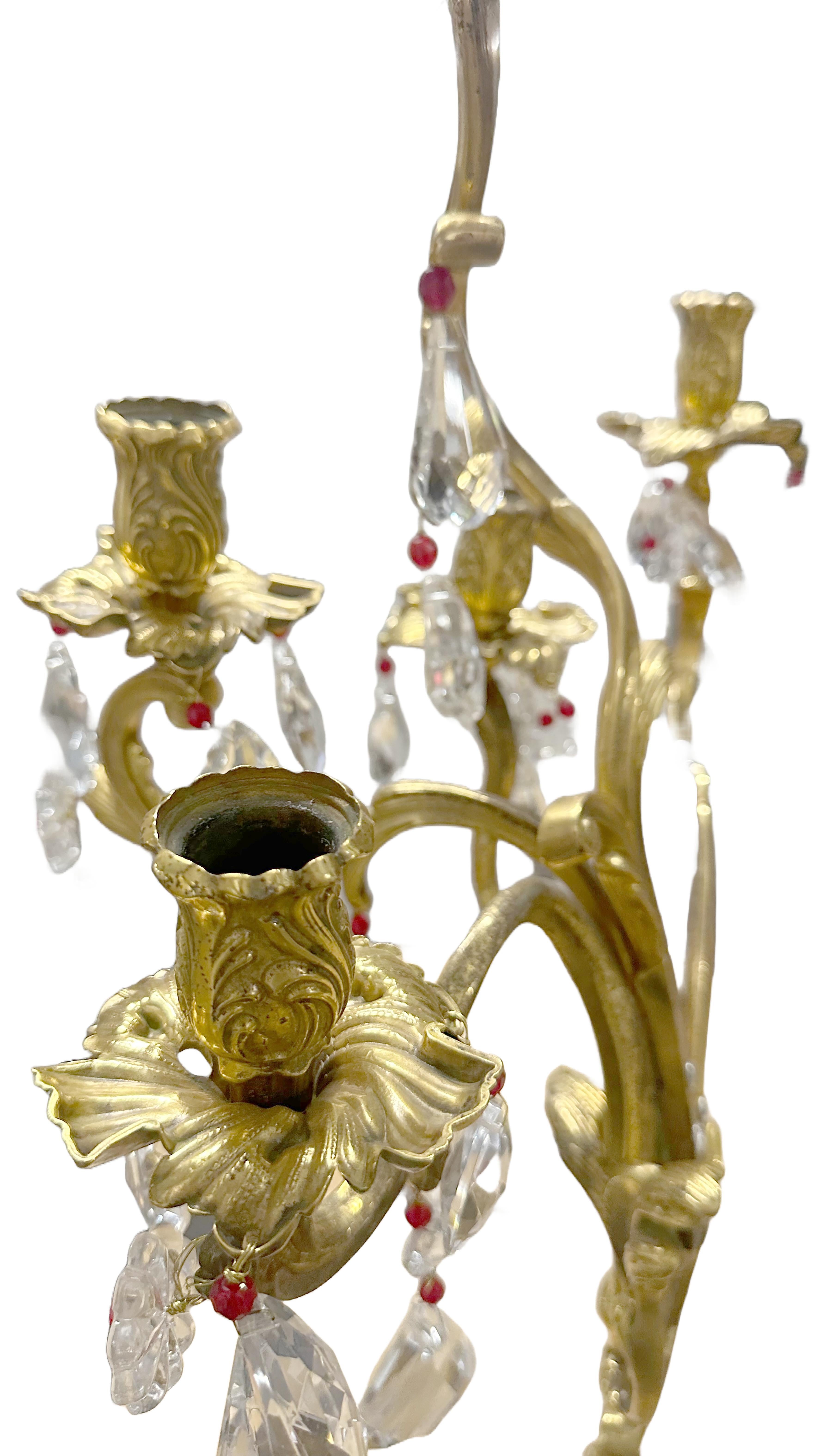 Lámpara de bronce dorado y cristal estilo Luis XV siglo XX en venta