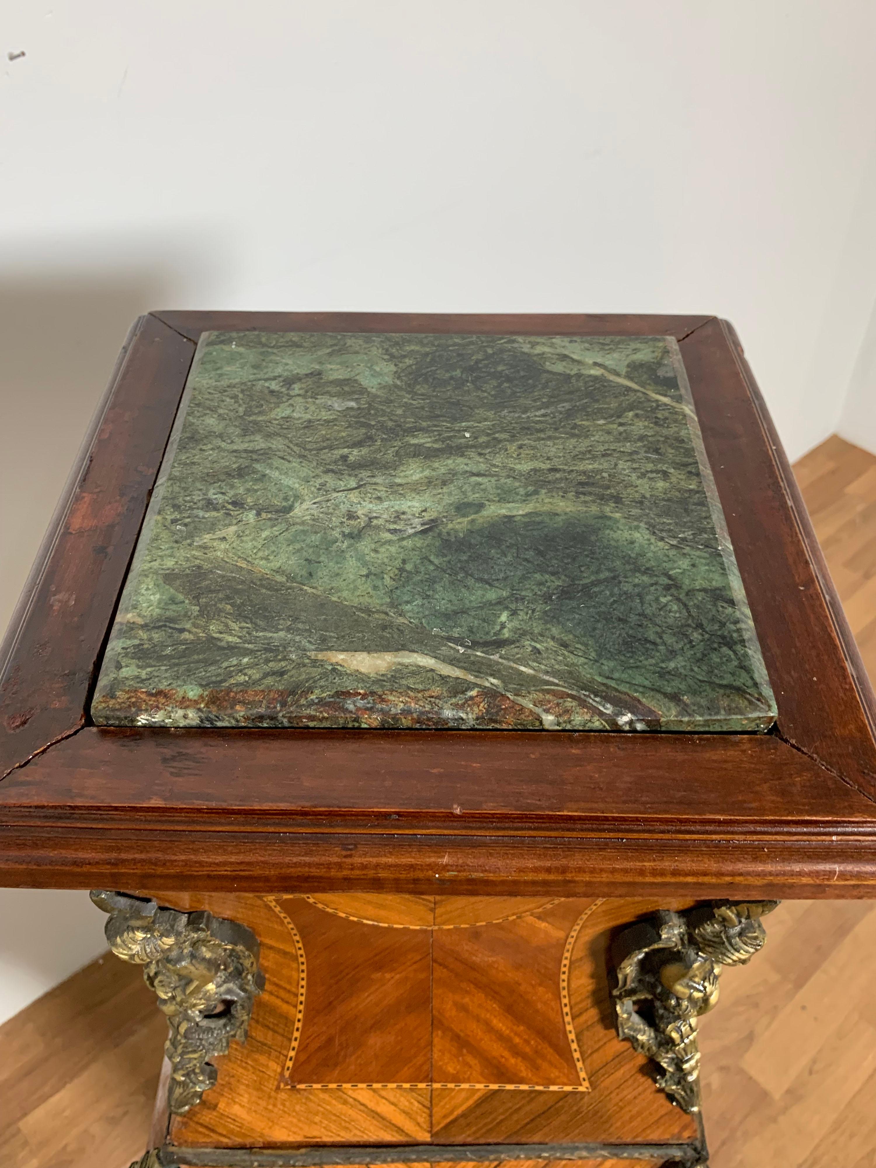 Louis XV Style Gilt Bronze and Wood Parquetry Pedestal With Marble Top Ca. 1950s In Good Condition In Peabody, MA
