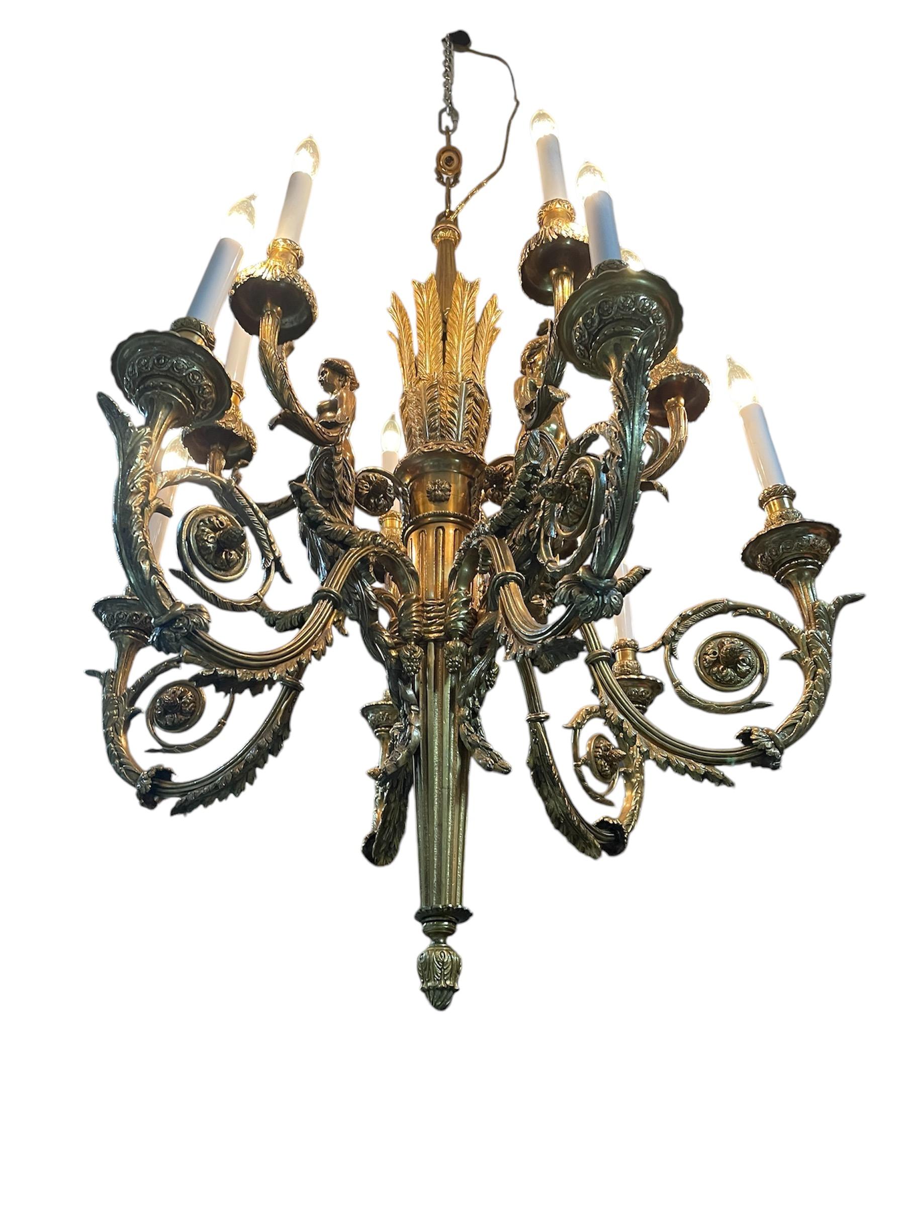 Lampadario in bronzo dorato in stile Luigi XV in vendita 2