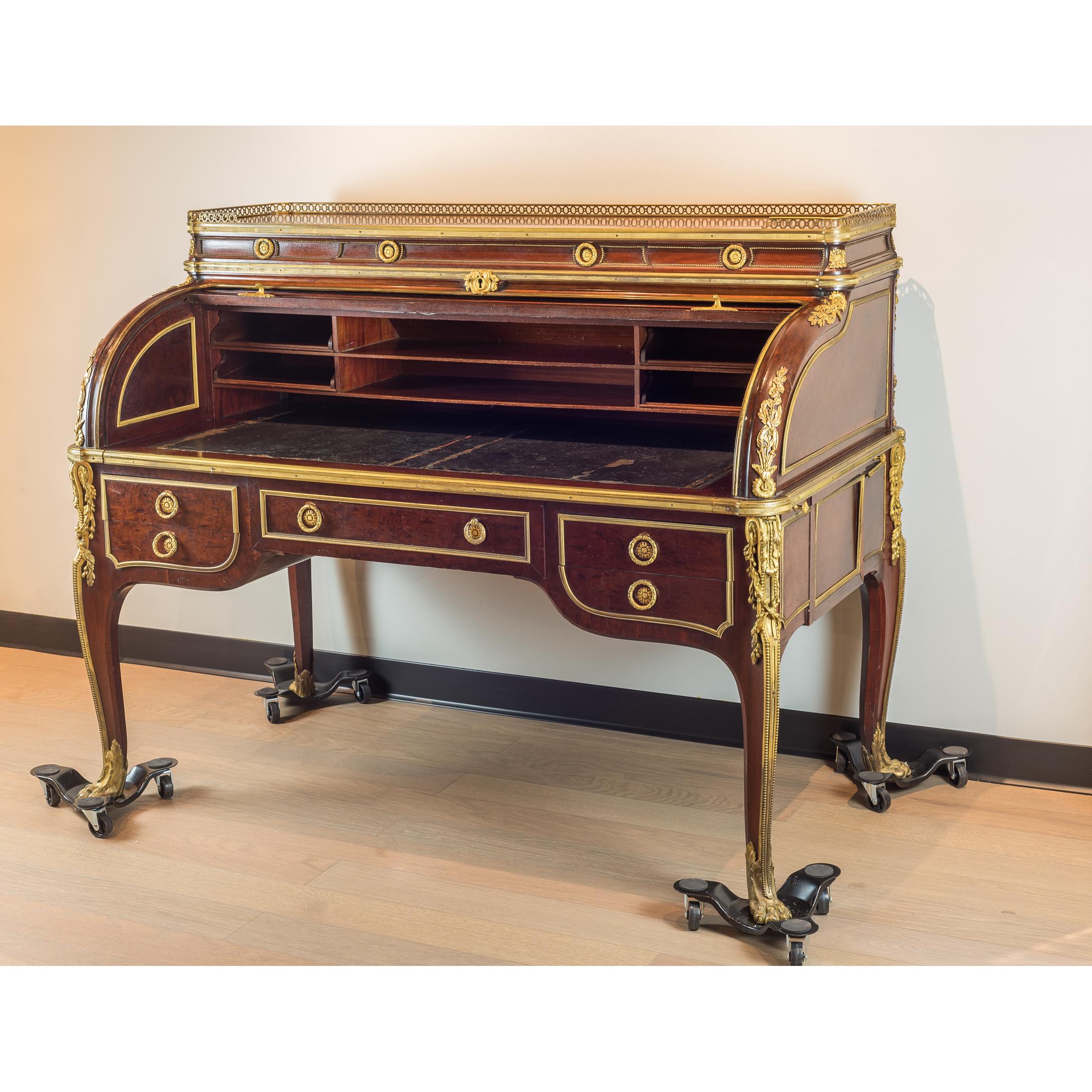  Louis XV-Style Gilt Bronze Cylinder Desk by François Linke In Good Condition For Sale In New York, NY