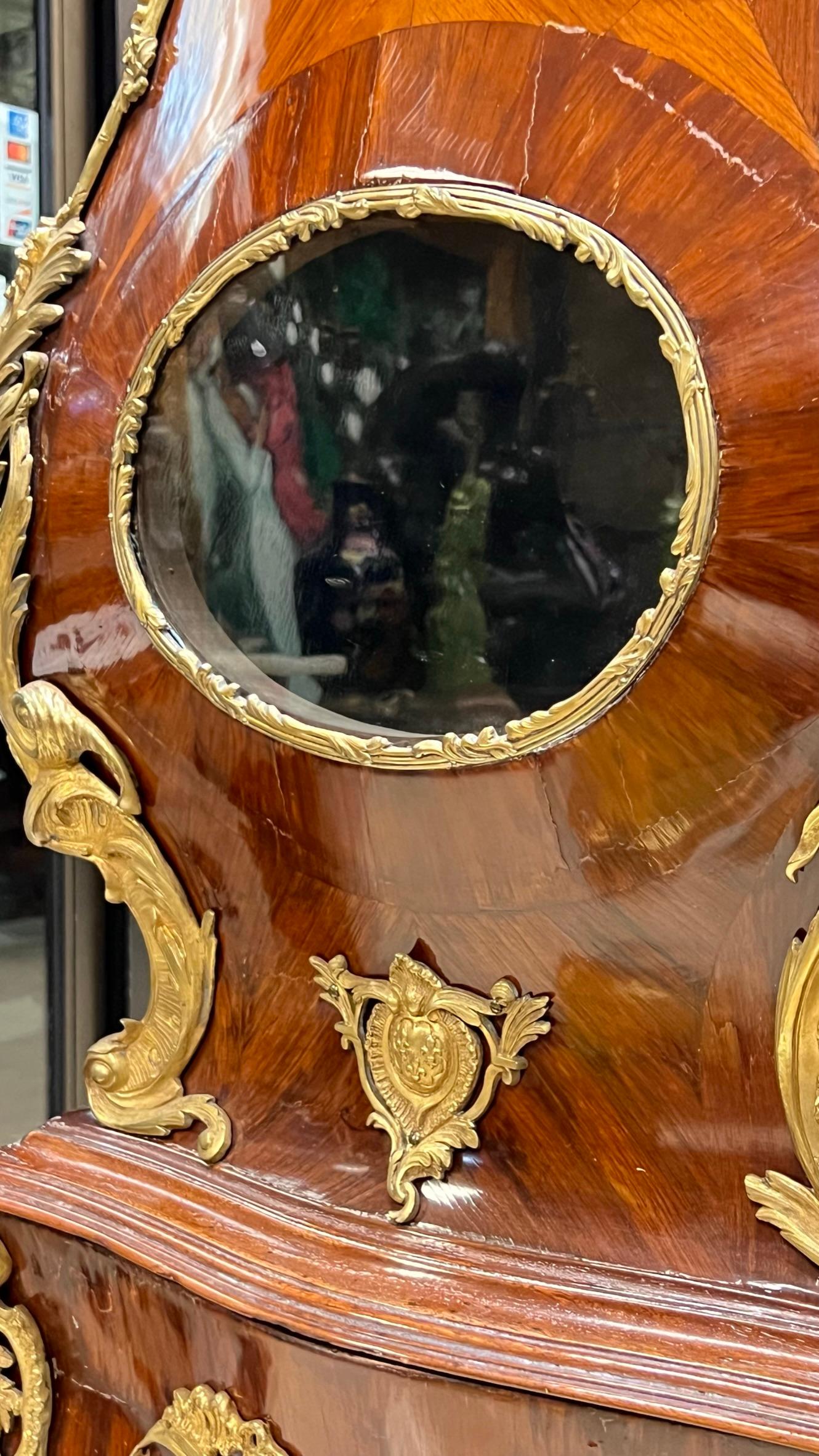 Louis XV-Stil vergoldete Bronze montiert Kingwood Tall-Gehäuse Uhr mit Intarsien Intarsien im Angebot 6
