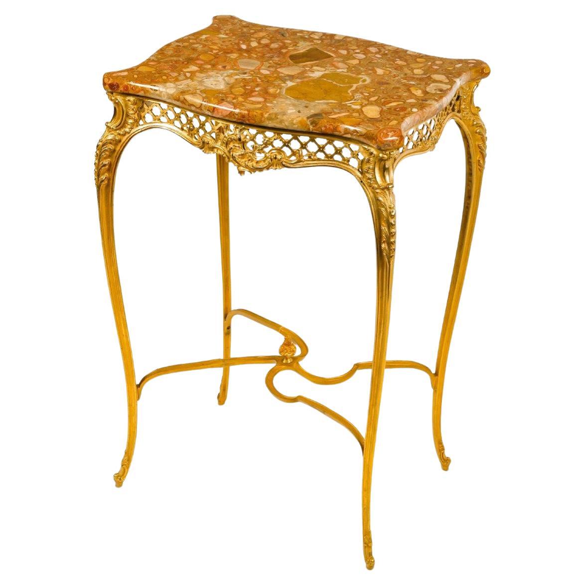 Vergoldeter Bronzetisch im Louis-XV-Stil, Marmorplatte, 19. Jahrhundert. im Angebot