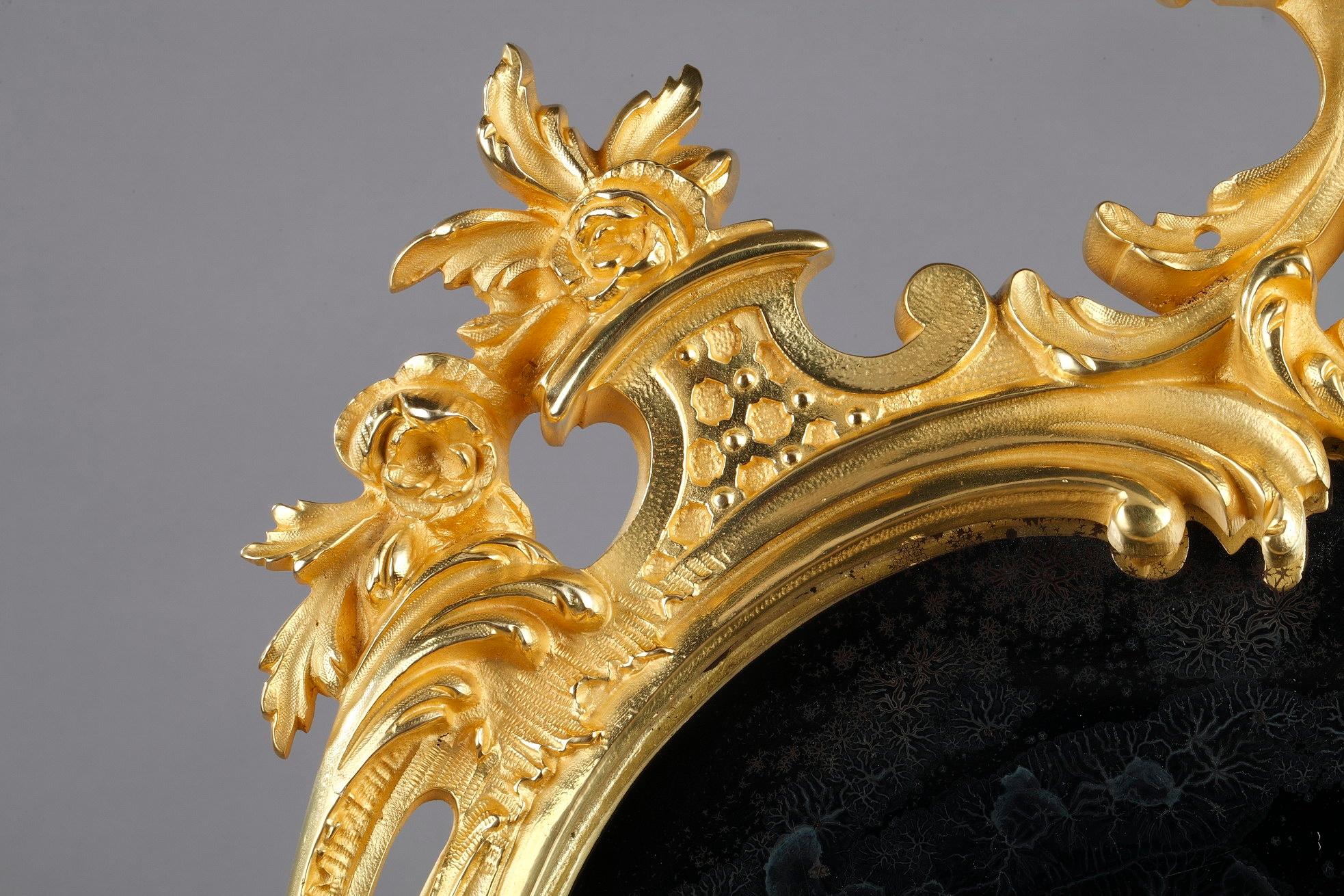 Vergoldeter Bronze-Tischspiegel im Stil Louis XV. im Angebot 4