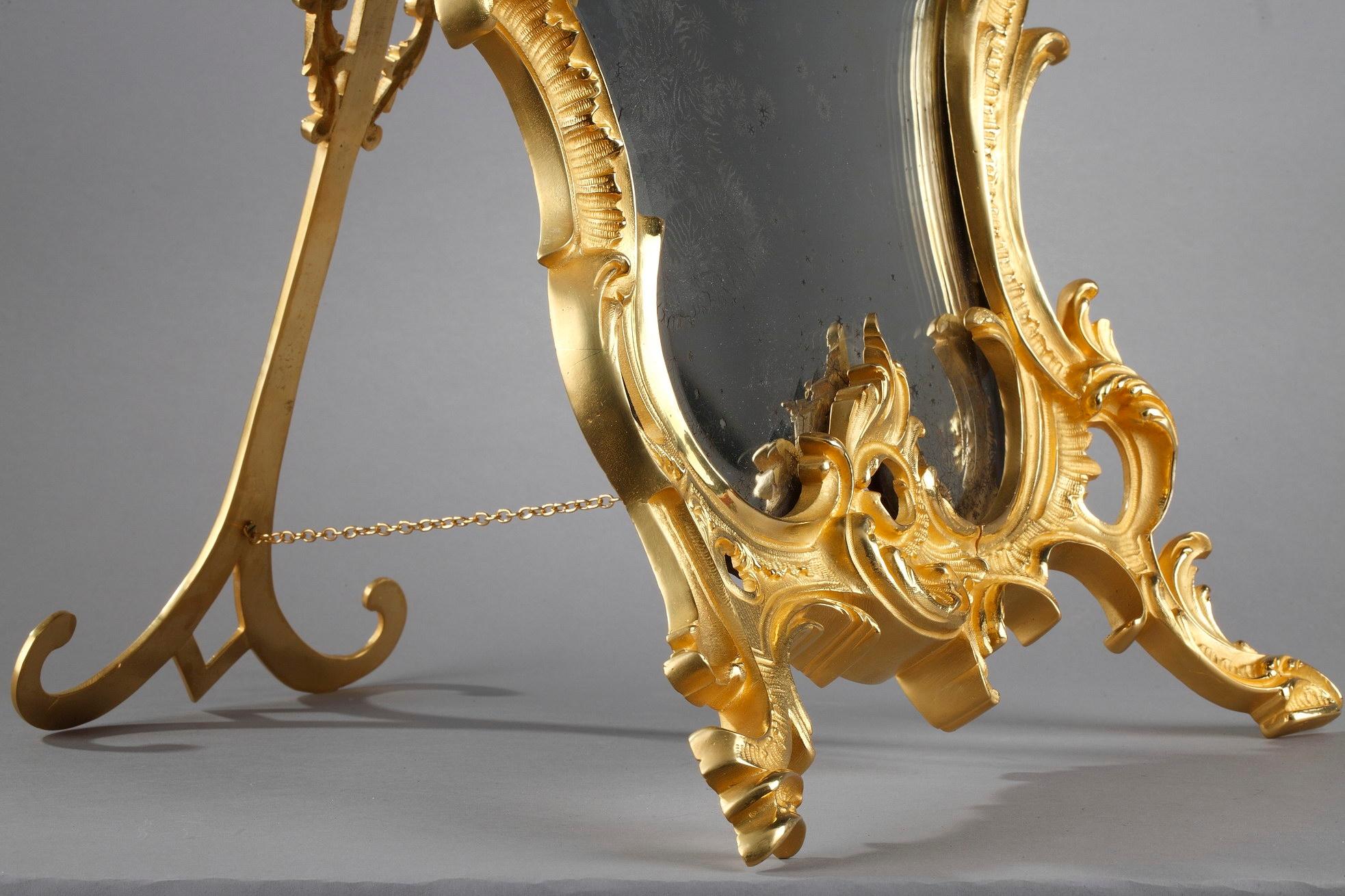 Vergoldeter Bronze-Tischspiegel im Stil Louis XV. im Angebot 10