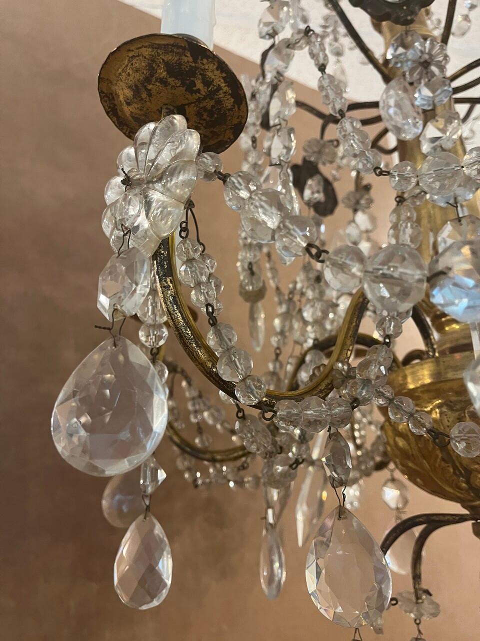 Dorato Lampadario di cristallo francese dorato in stile Luigi XV in vendita
