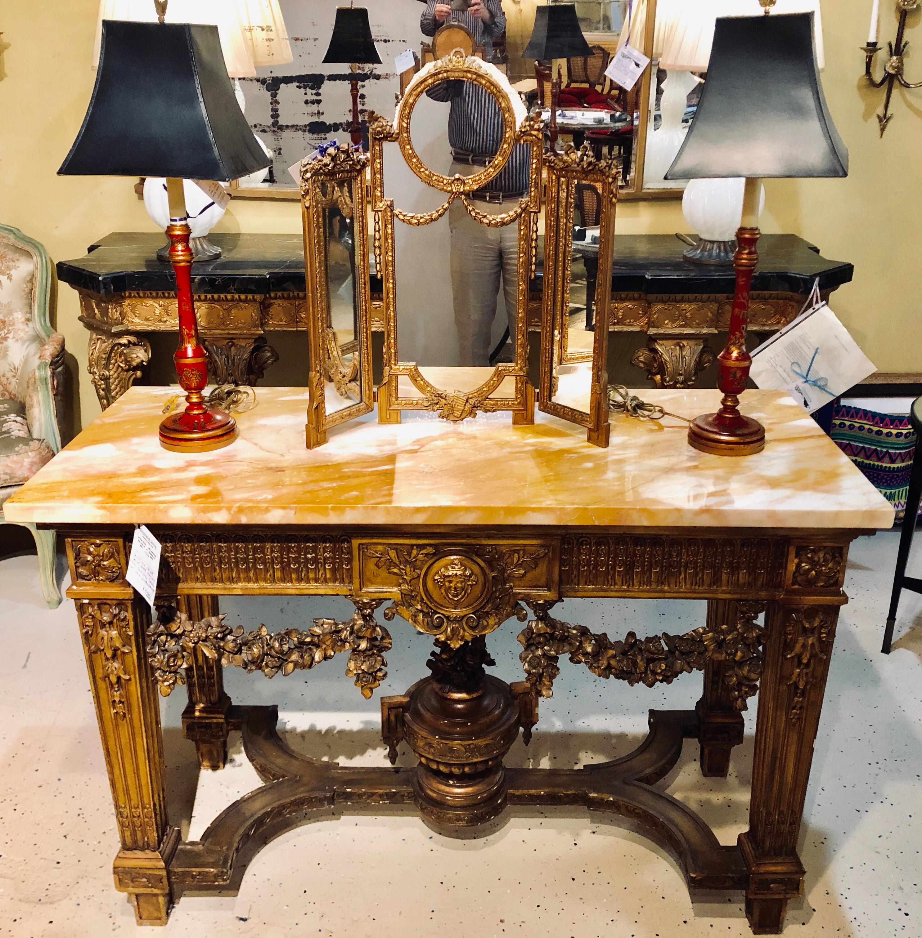 Louis XV Style Giltwood Marble-Top Console, Hall or Center Table im Zustand „Gut“ in Stamford, CT