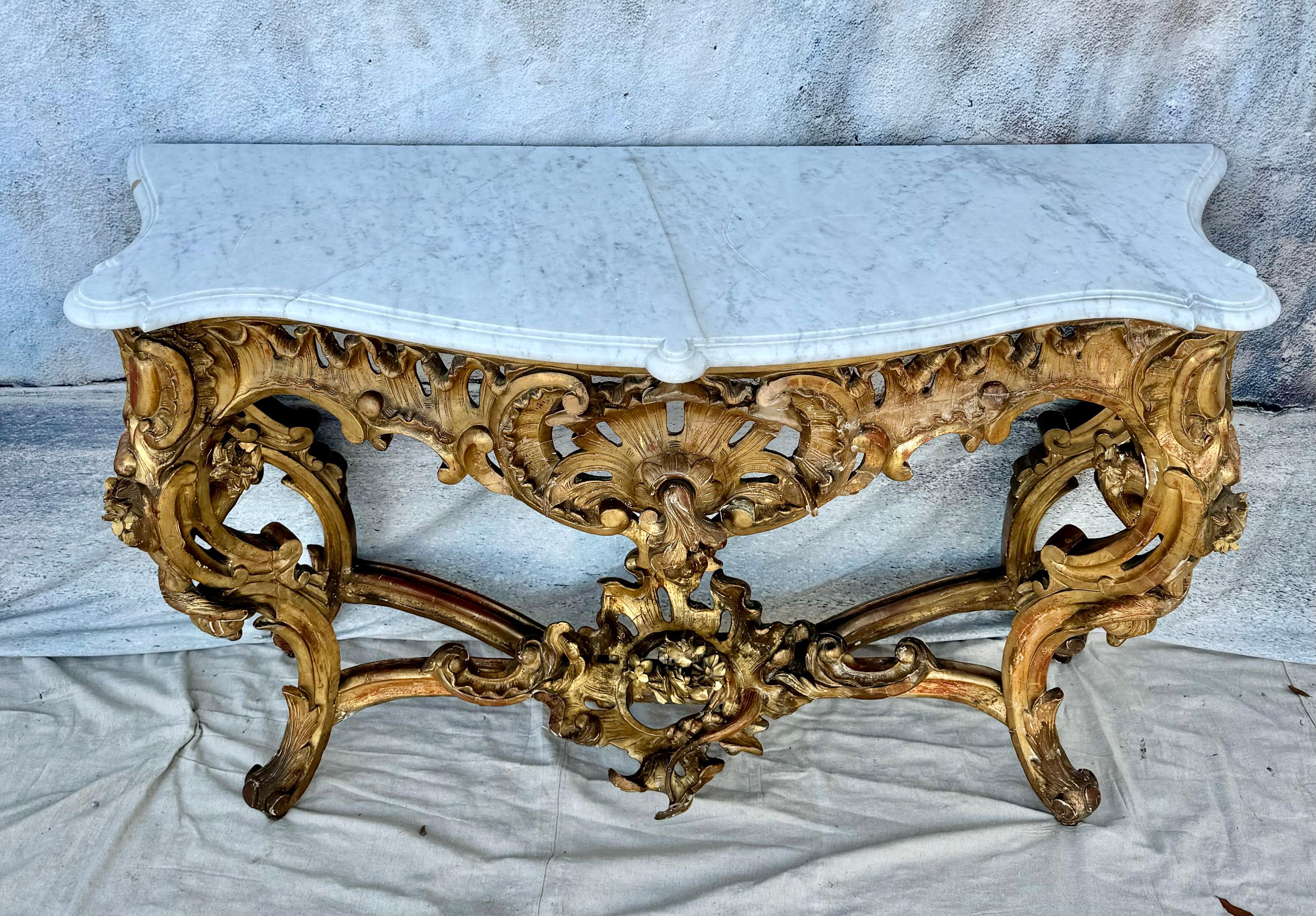 Italian Louis XV Style Giltwood and Marble Console Table For Sale