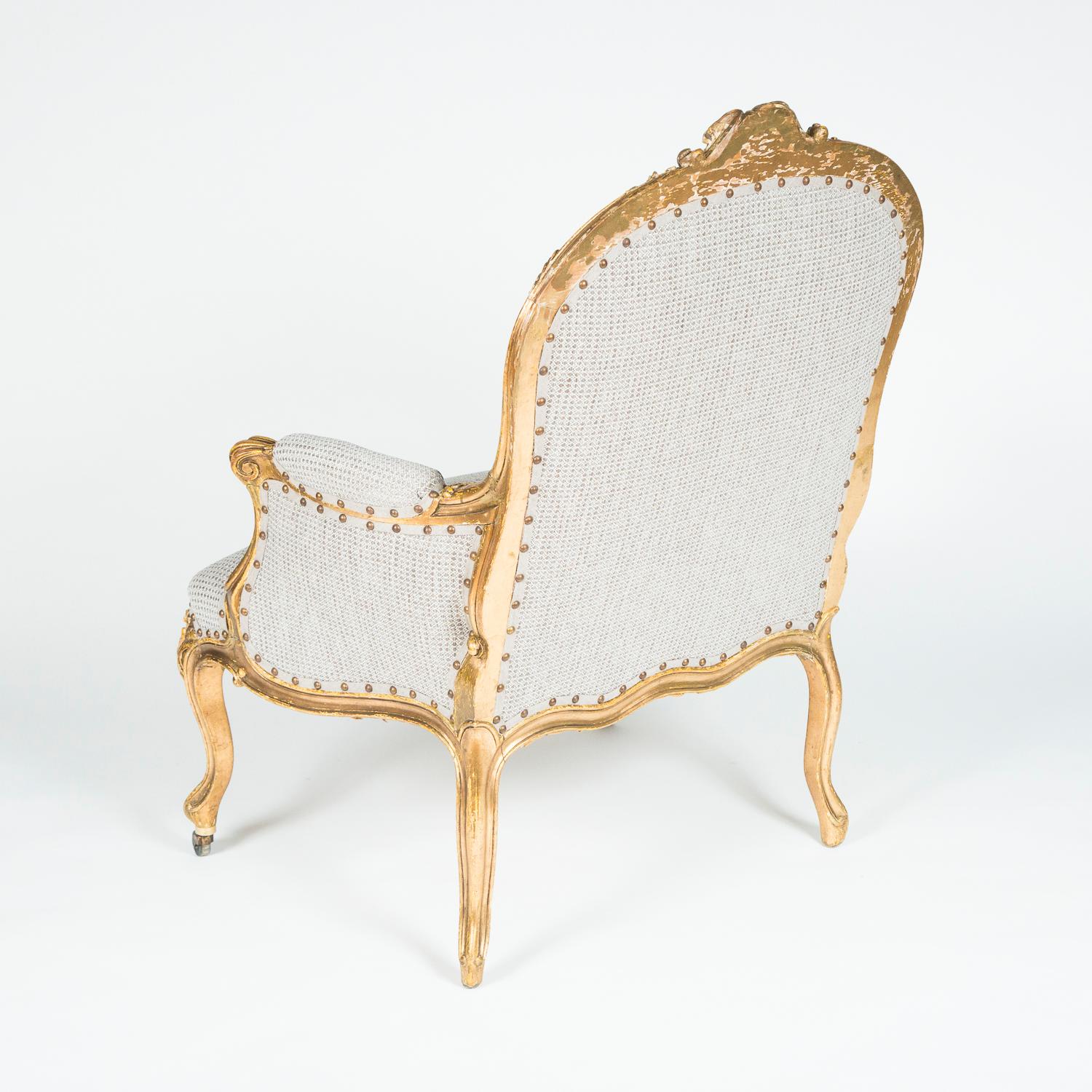 Louis XV Style Giltwood Bergere Armchairs In Good Condition For Sale In London, GB