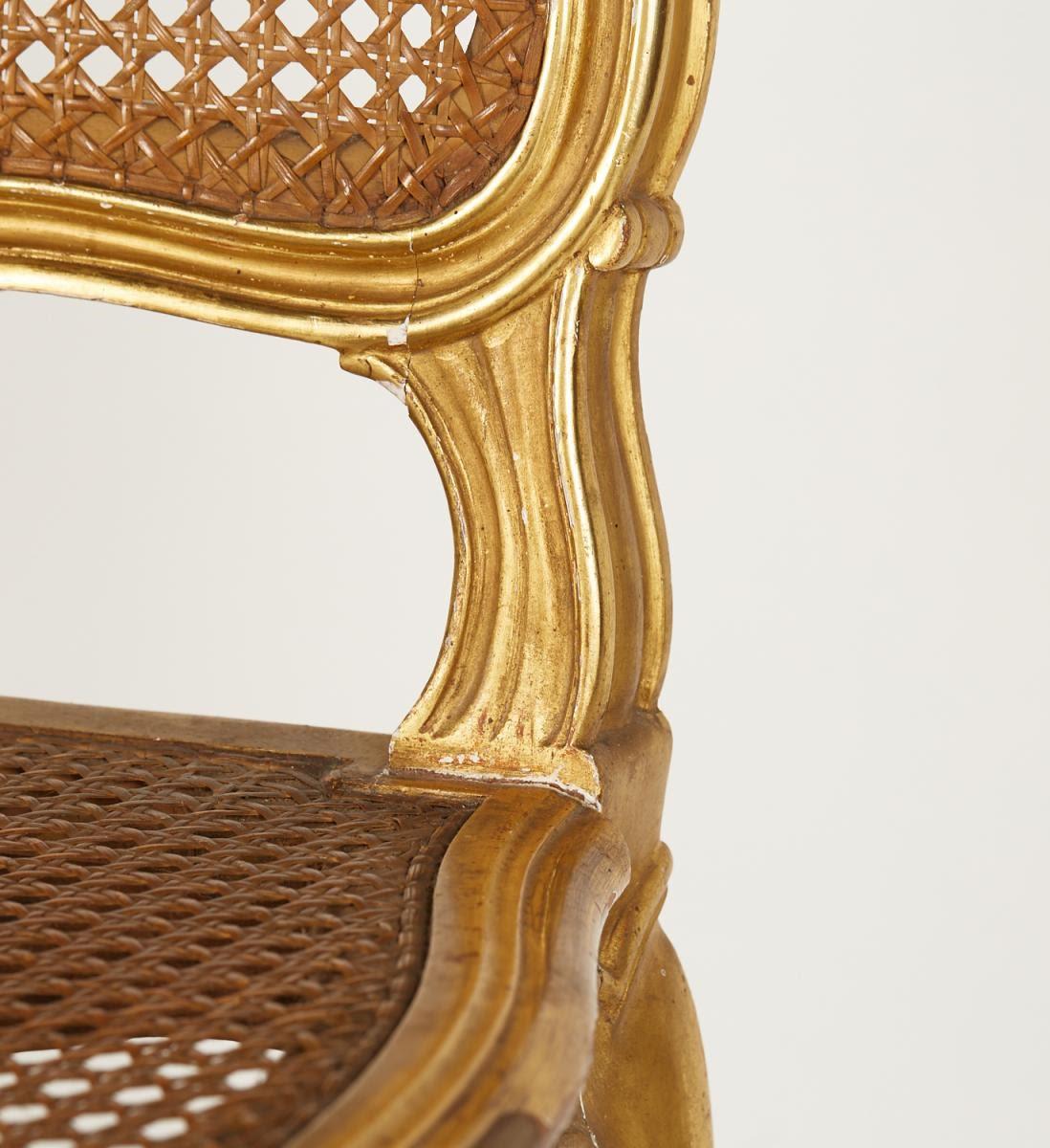 Chaise en bois doré de style Louis XV, 19e siècle. Bon état - En vente à Saint-Ouen, FR