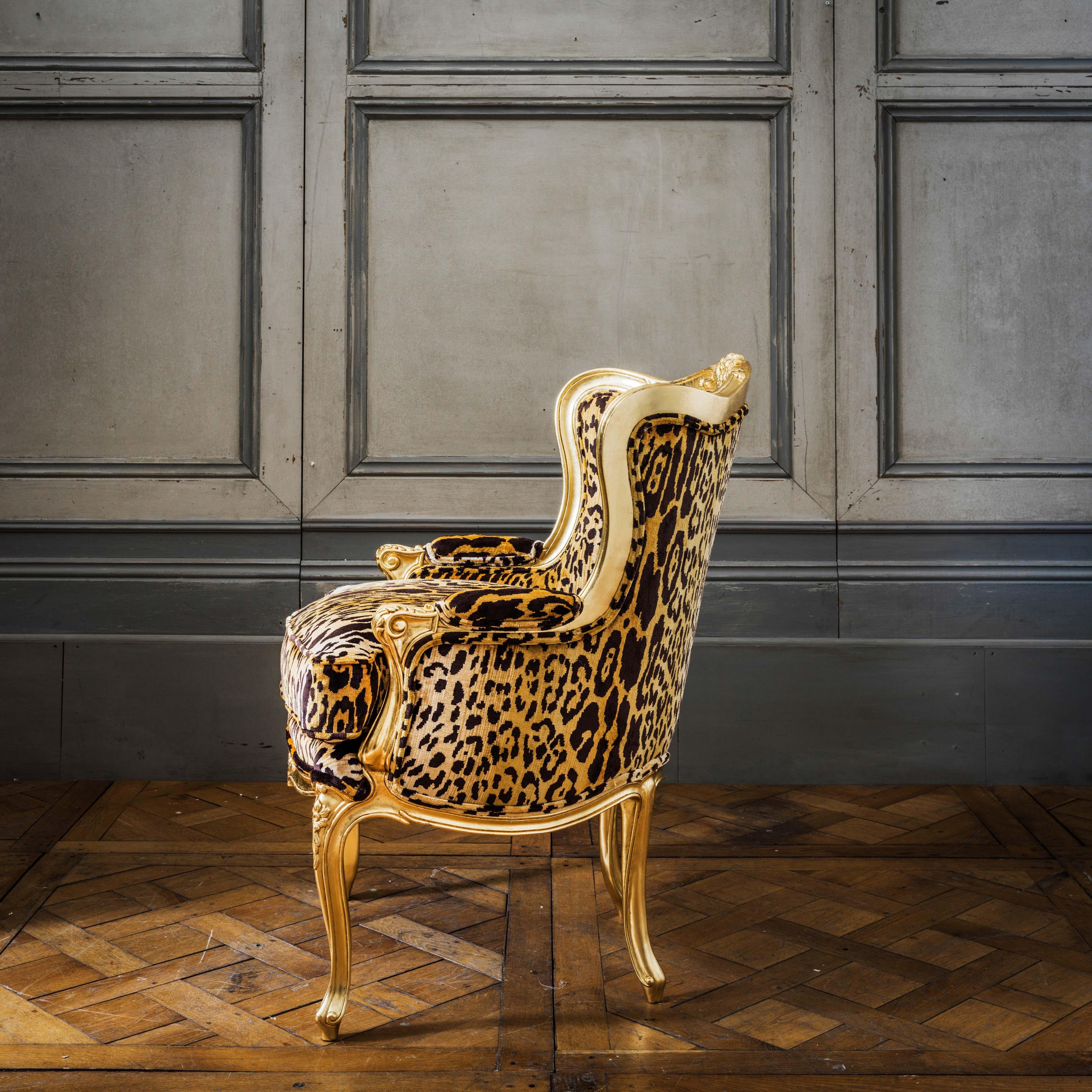 Duchesse Brisse en bois doré de style Louis XV, chaise longue et paire de chaises en vente 9