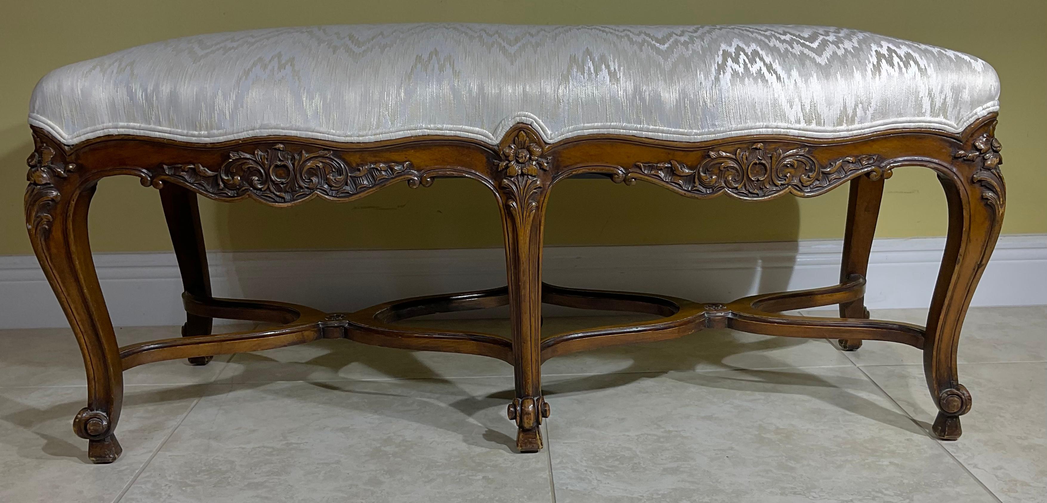 Louis XV Style, Giltwood Long Bench For Sale 7