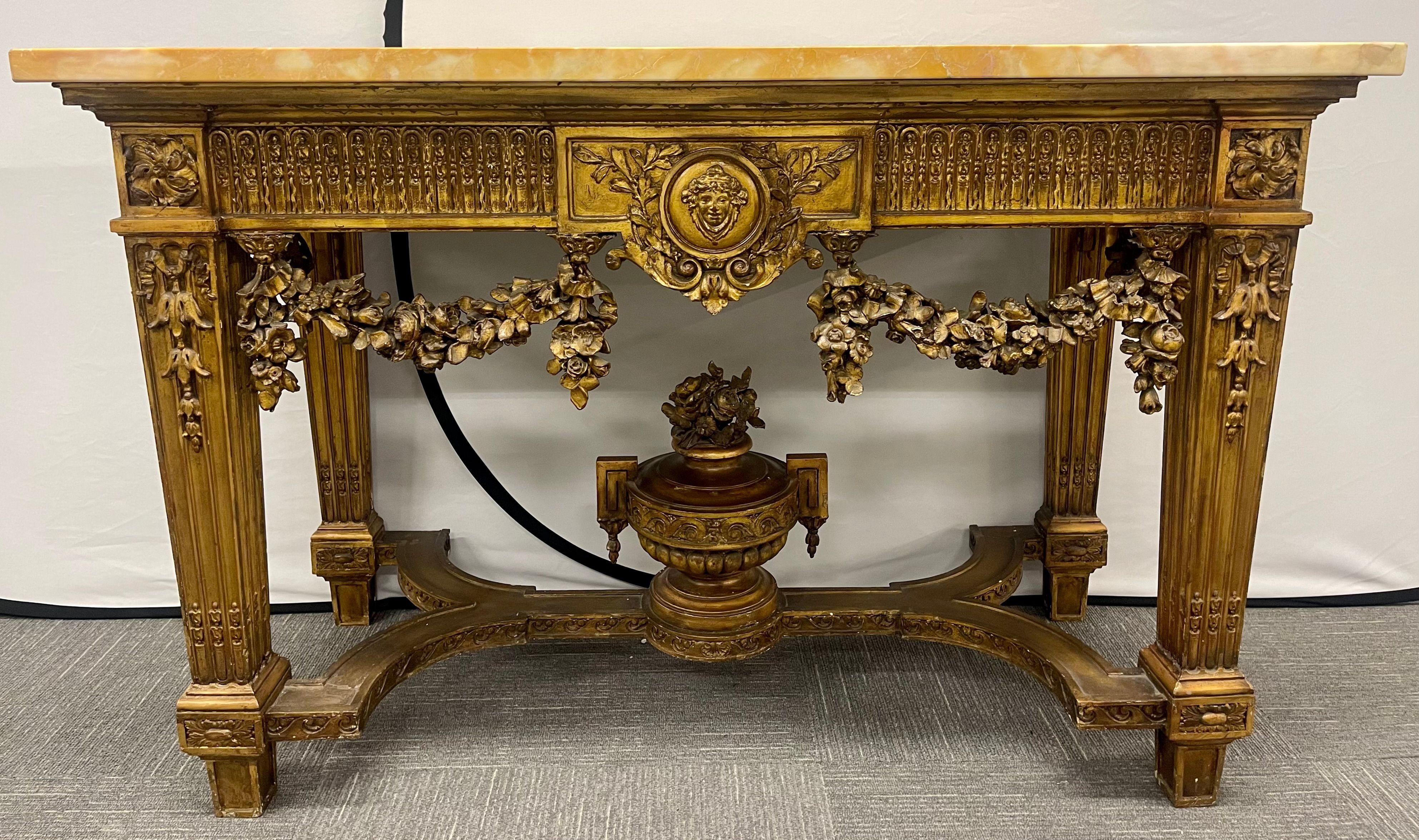 Marbre Console en bois doré de style Louis XV avec plateau en marbre, salle ou table centrale en vente