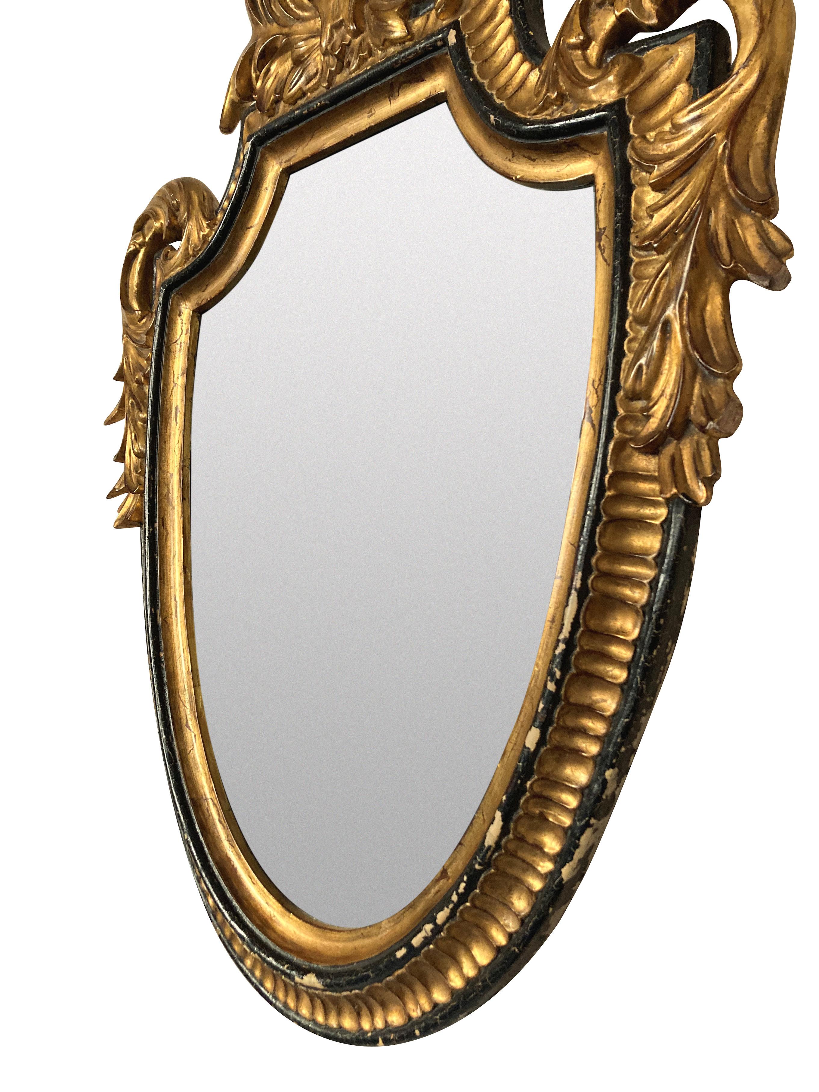 Spiegel aus vergoldetem Holz im Stil Louis XV. von Dauphine (amerikanisch) im Angebot