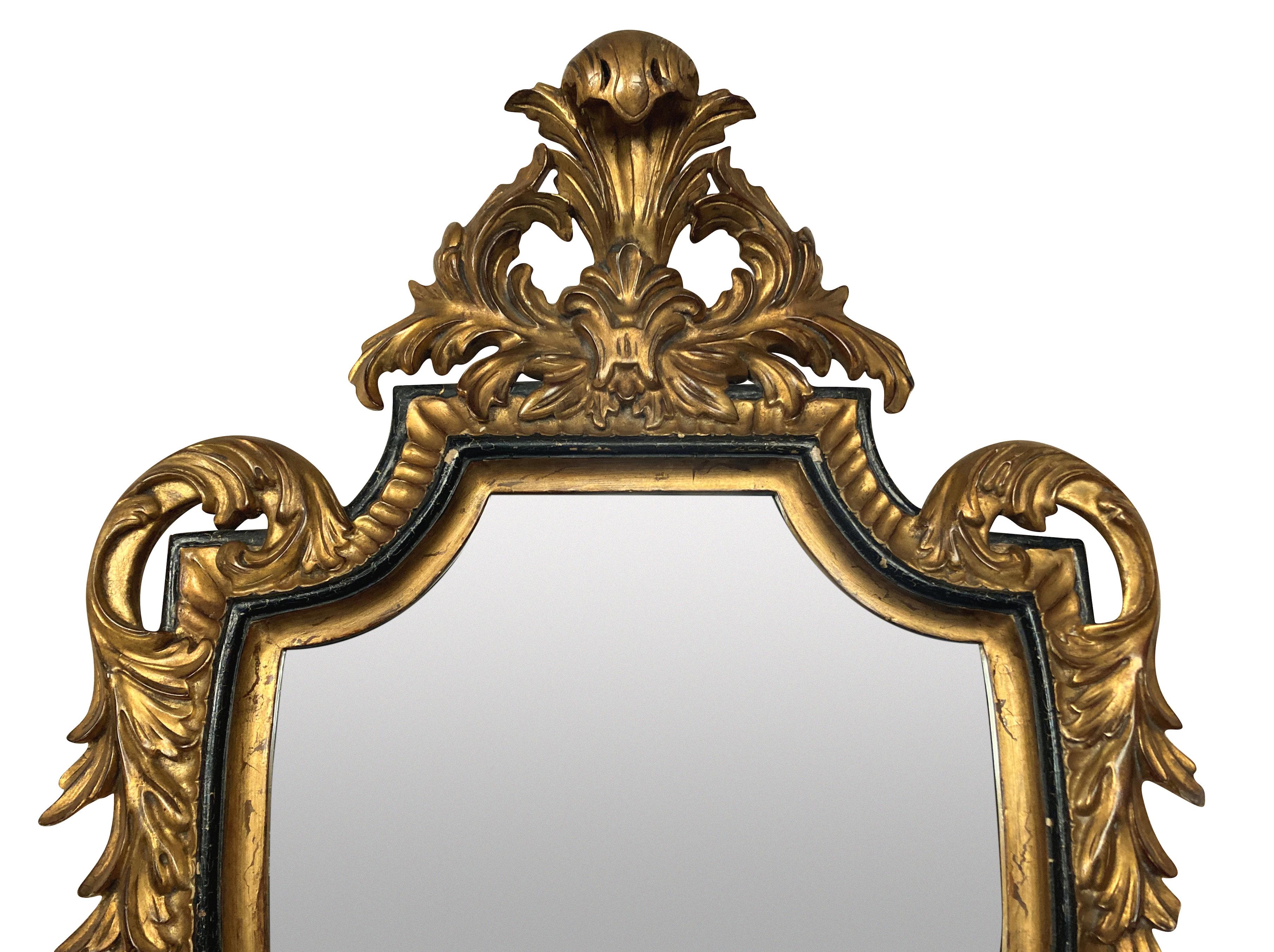 Spiegel aus vergoldetem Holz im Stil Louis XV. von Dauphine im Zustand „Gut“ im Angebot in London, GB