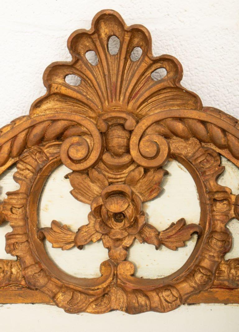 Louis XV Style Giltwood Mirror In Good Condition In New York, NY