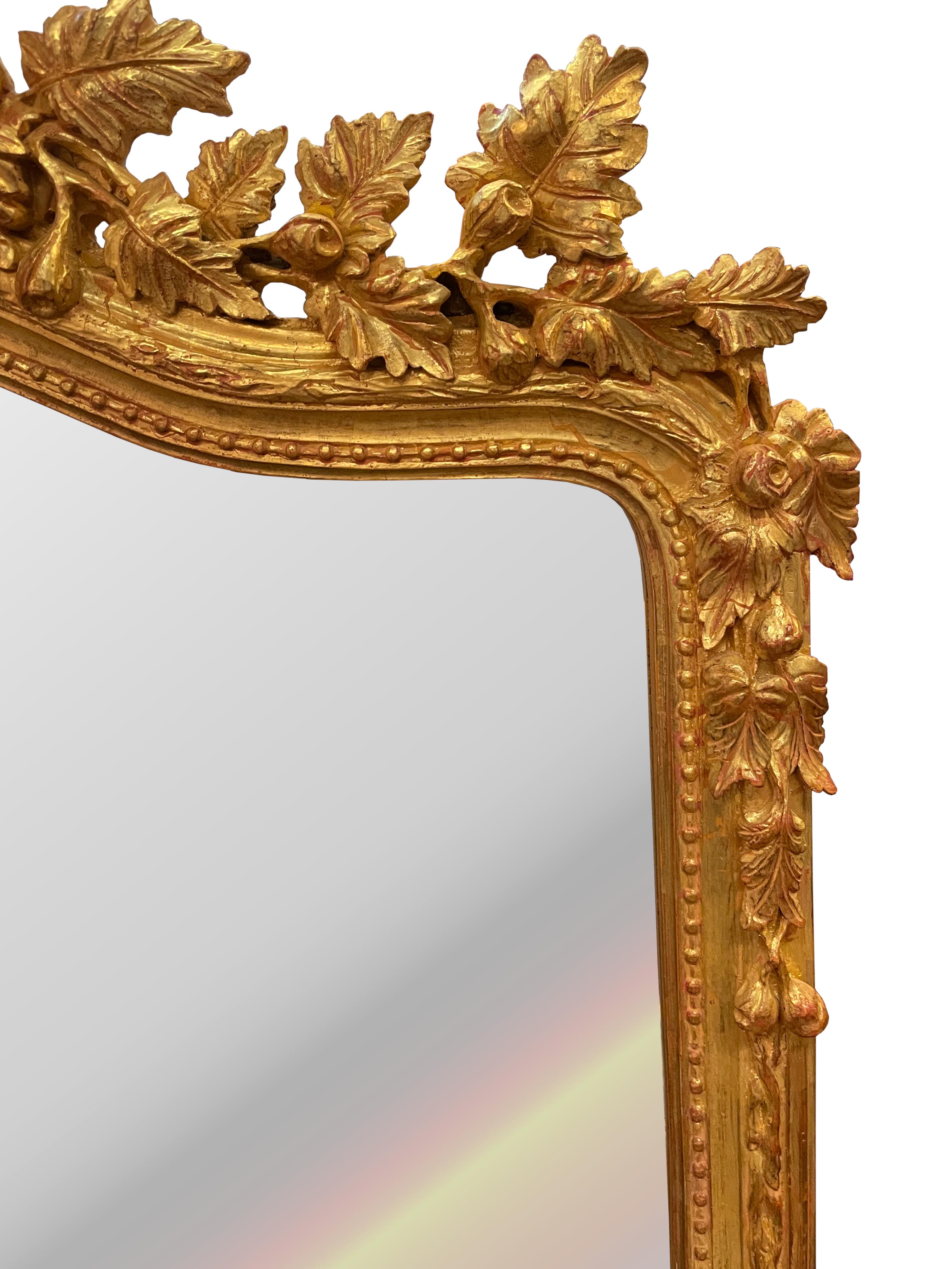 Miroir en bois doré de style Louis XV en vente 2
