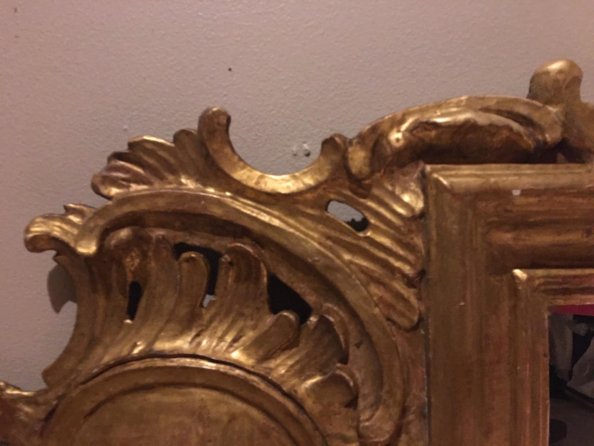 Louis XV Style Giltwood Mirror with a Foliate Scroll Crest, 20th Century In Good Condition In Savannah, GA