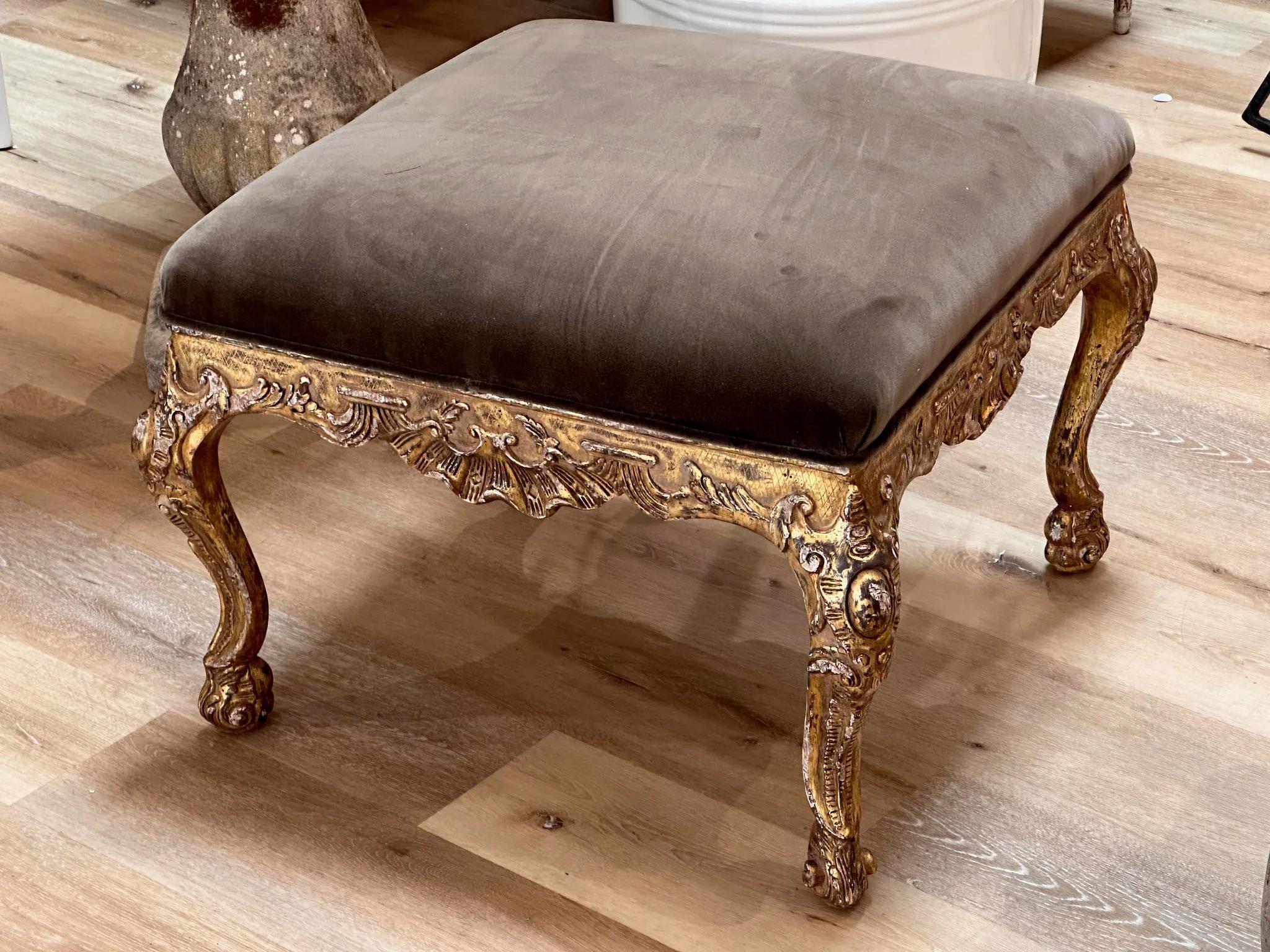 French Louis XV Style Giltwood Tabouret For Sale