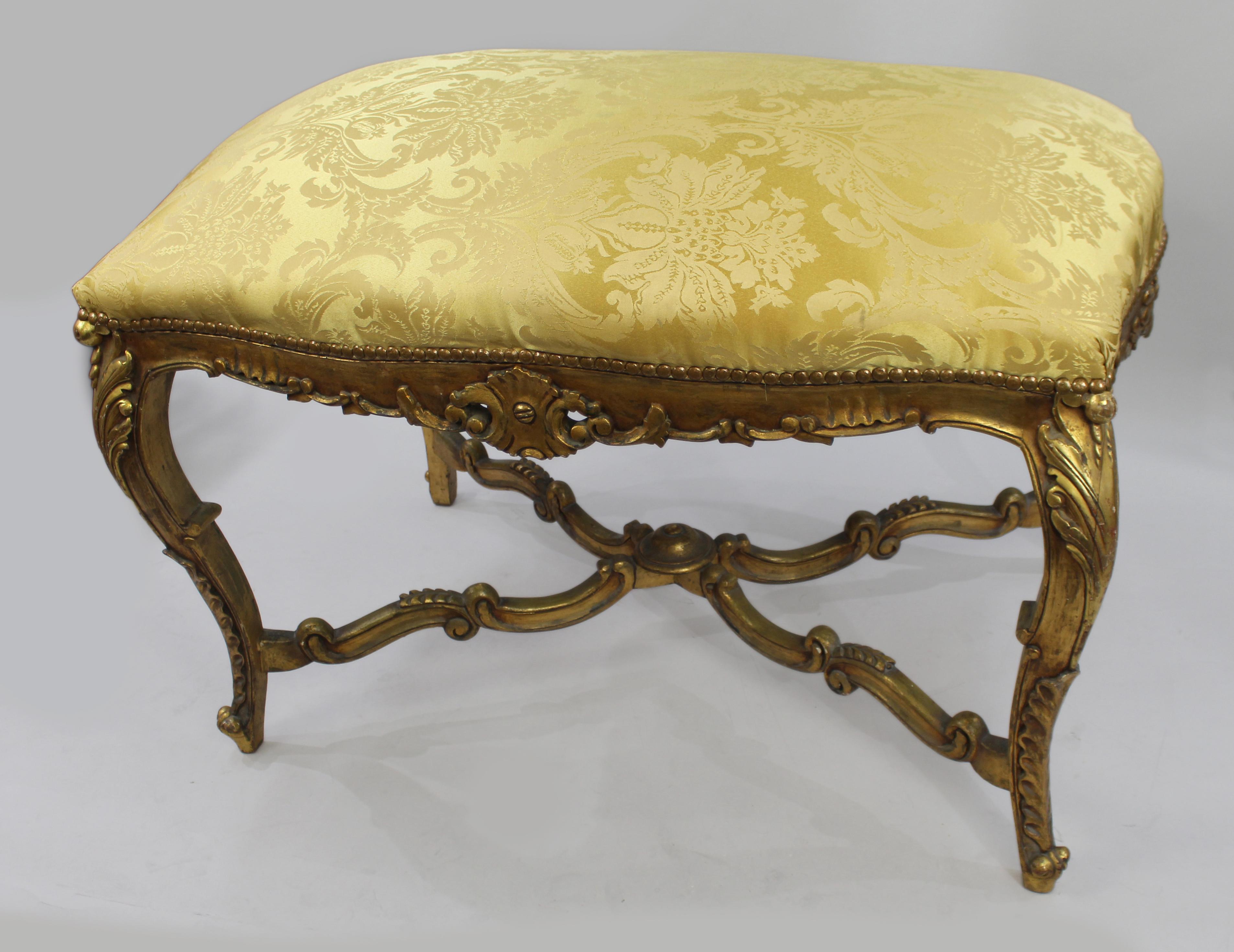 Louis XV Style Giltwood Upholstered Window Seat In Good Condition For Sale In Worcester, GB