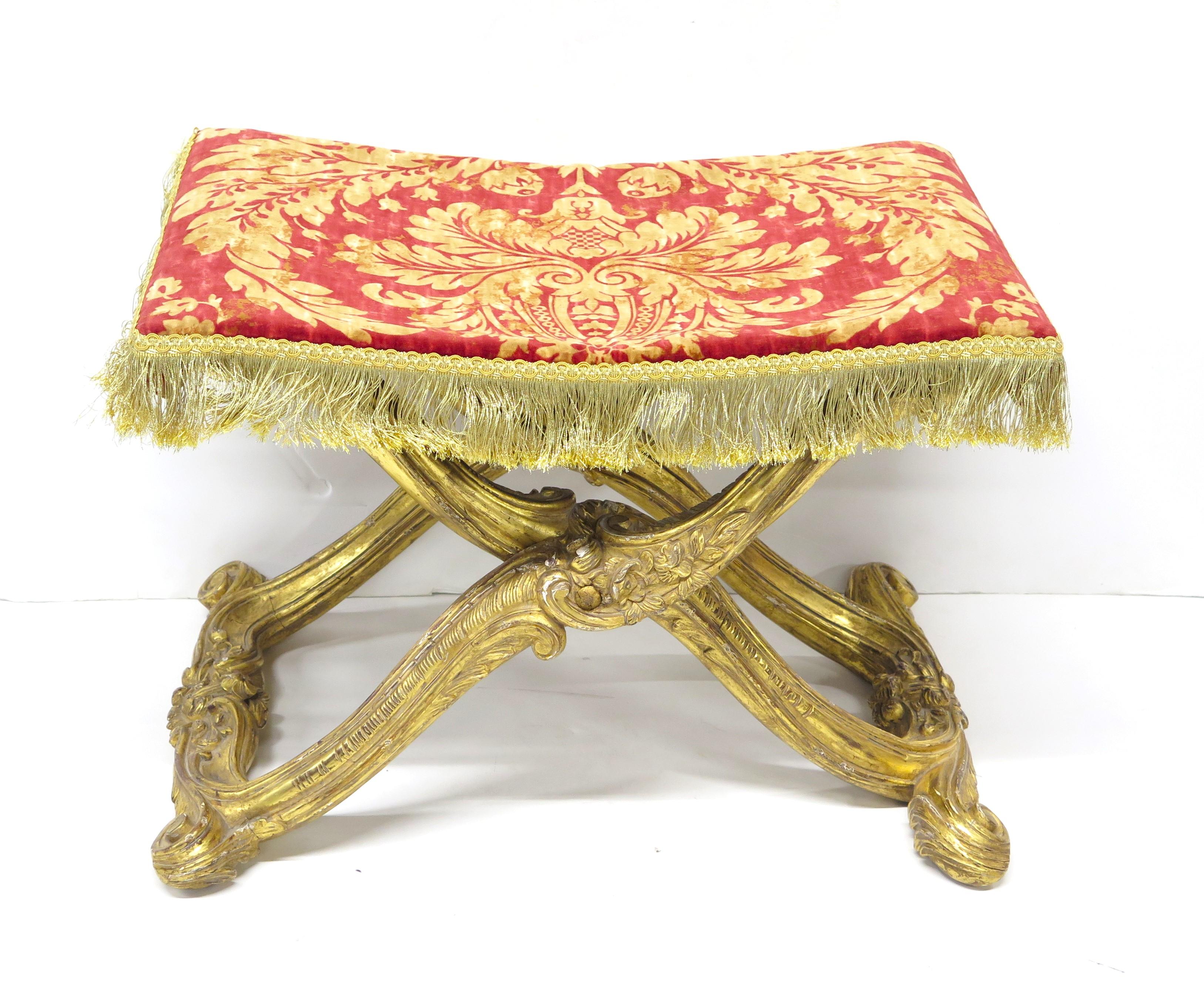 Louis XV-Style Giltwood X-Shaped Folding Stool / Curule Seat For Sale 5