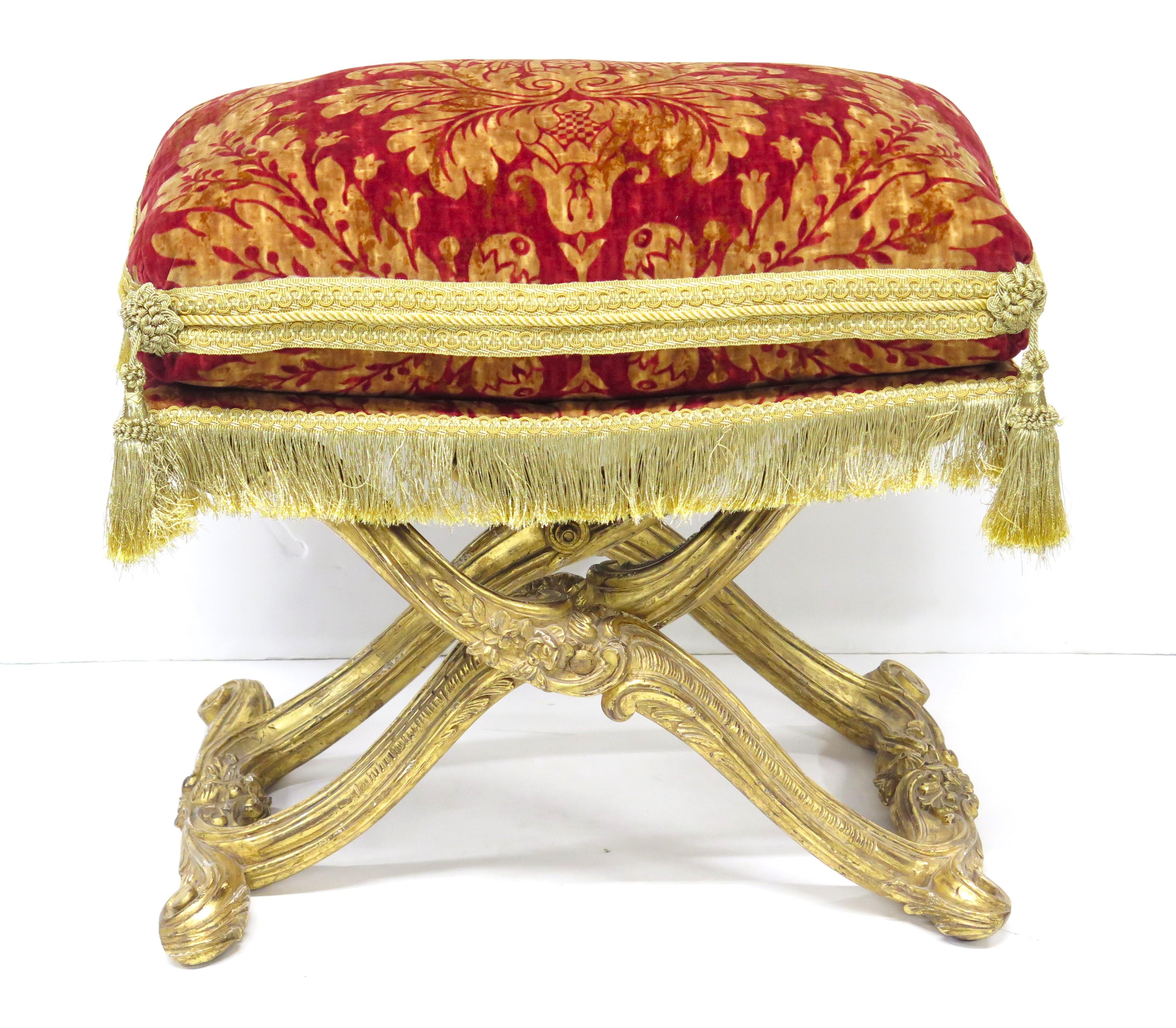 X-förmiger klappbarer Hocker / Curule-Sitz aus vergoldetem Holz im Louis XV.-Stil im Angebot 6