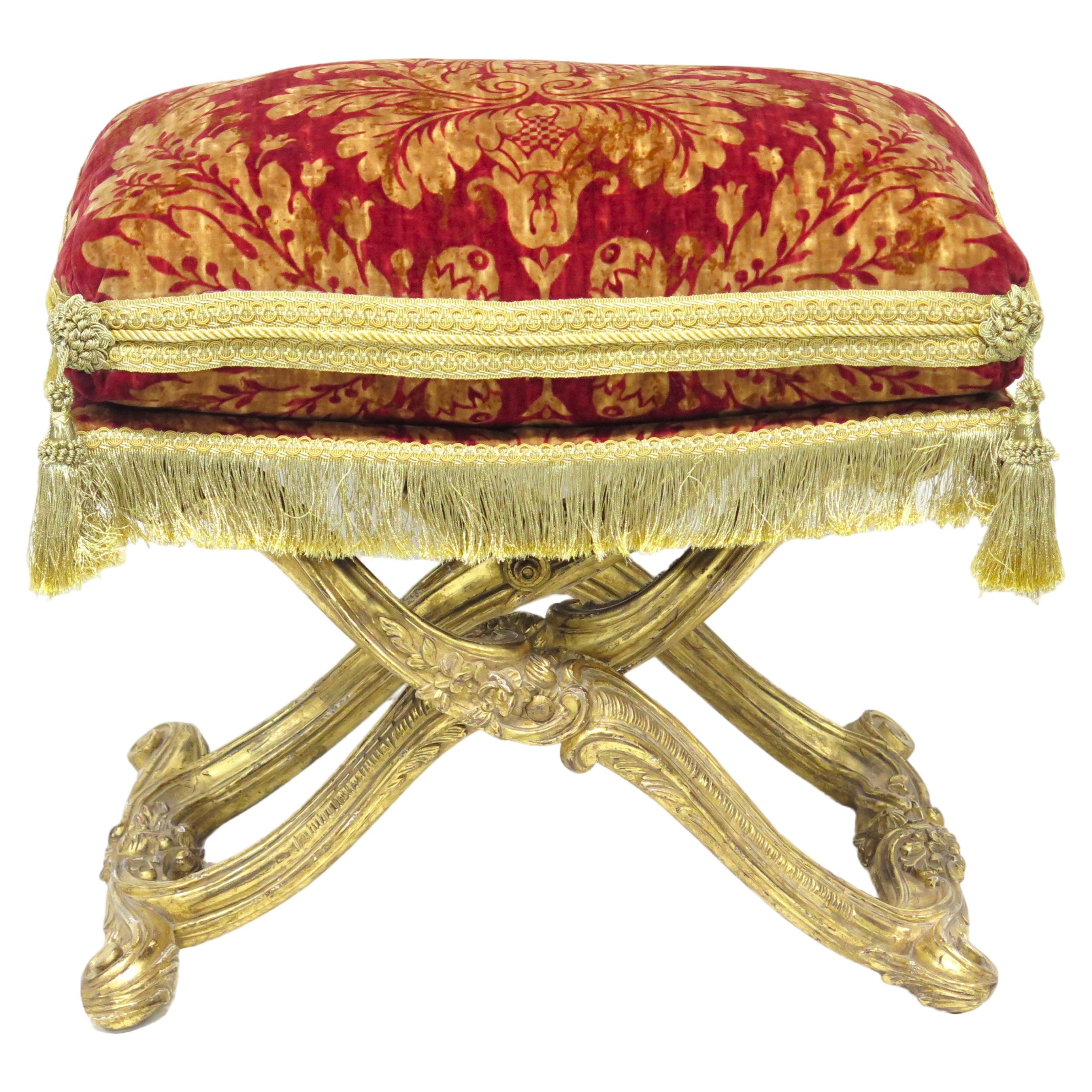 Tabouret pliant en X en bois doré de style Louis XV / Assise Curule