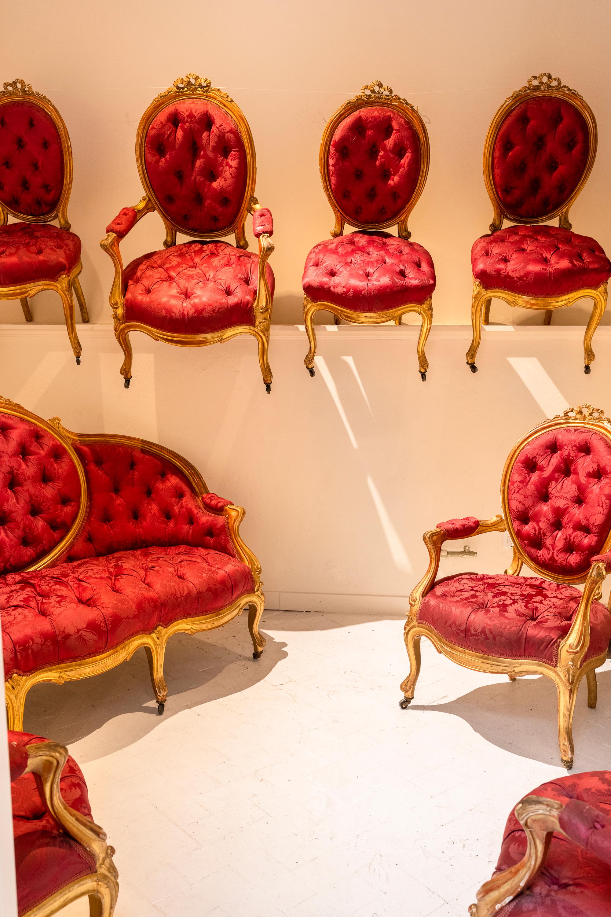 19th Century Louis XV Style Glitwood & Red Silk Canapé For Sale