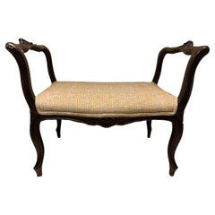 Banc en bois rembourré de style Louis XV pour hall, piano et vanité