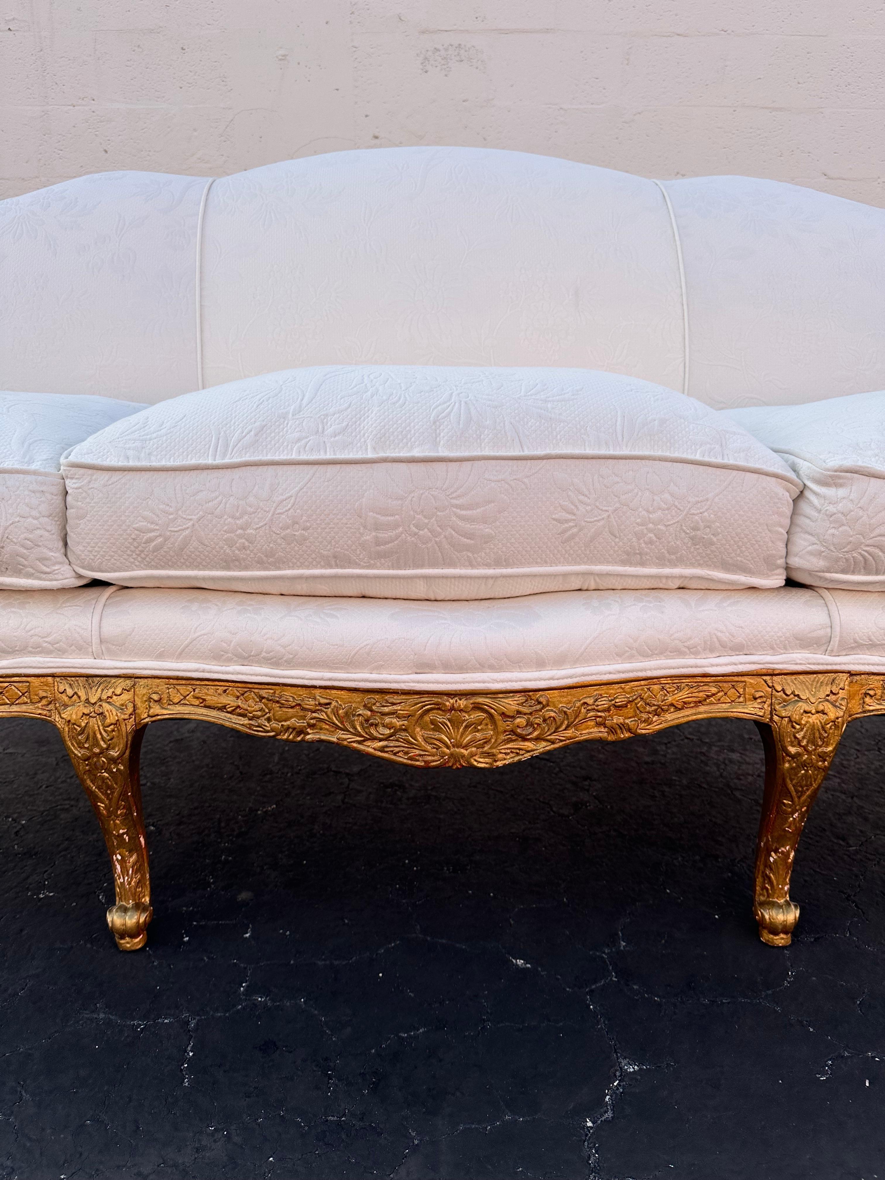 Louis XV Style Immaculate French Gold Giltwood Quilted Floral White Sofa For Sale 9