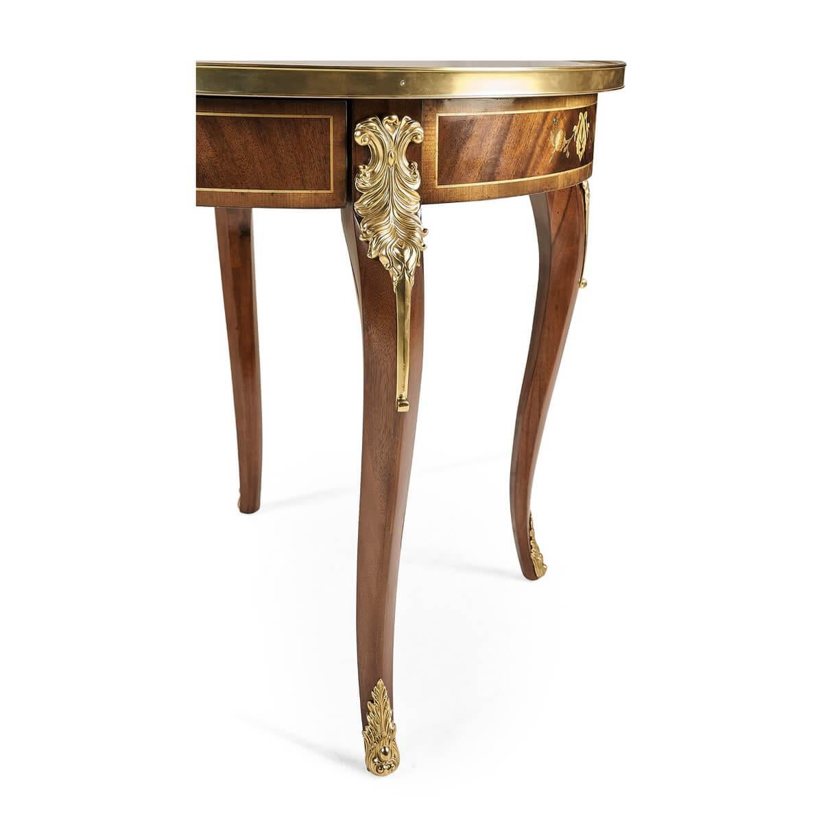 Table d'extrémité marquetée de style Louis XV en vente 1