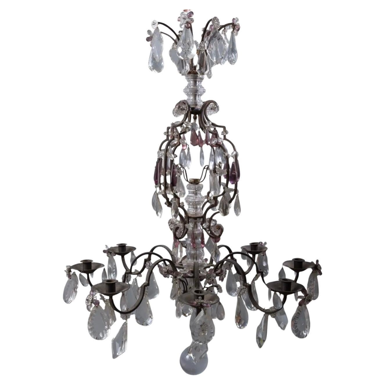 Achtflammiger Kronleuchter aus Eisen und geschliffenem Glas im Louis-XV-Stil