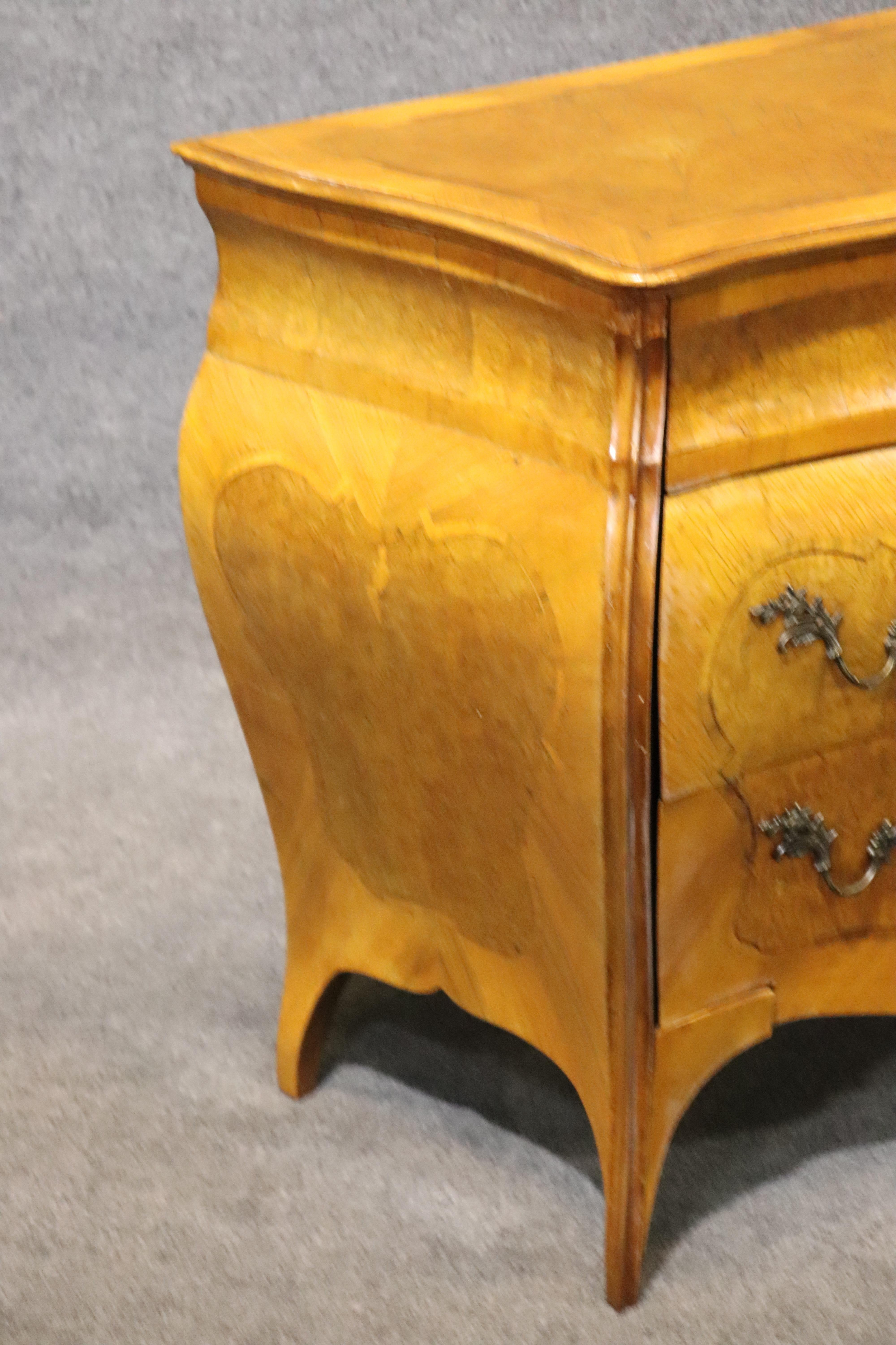 Louis XV Style Italian Burled Olivewood Provincial Commode Dresser, circa 1940 5
