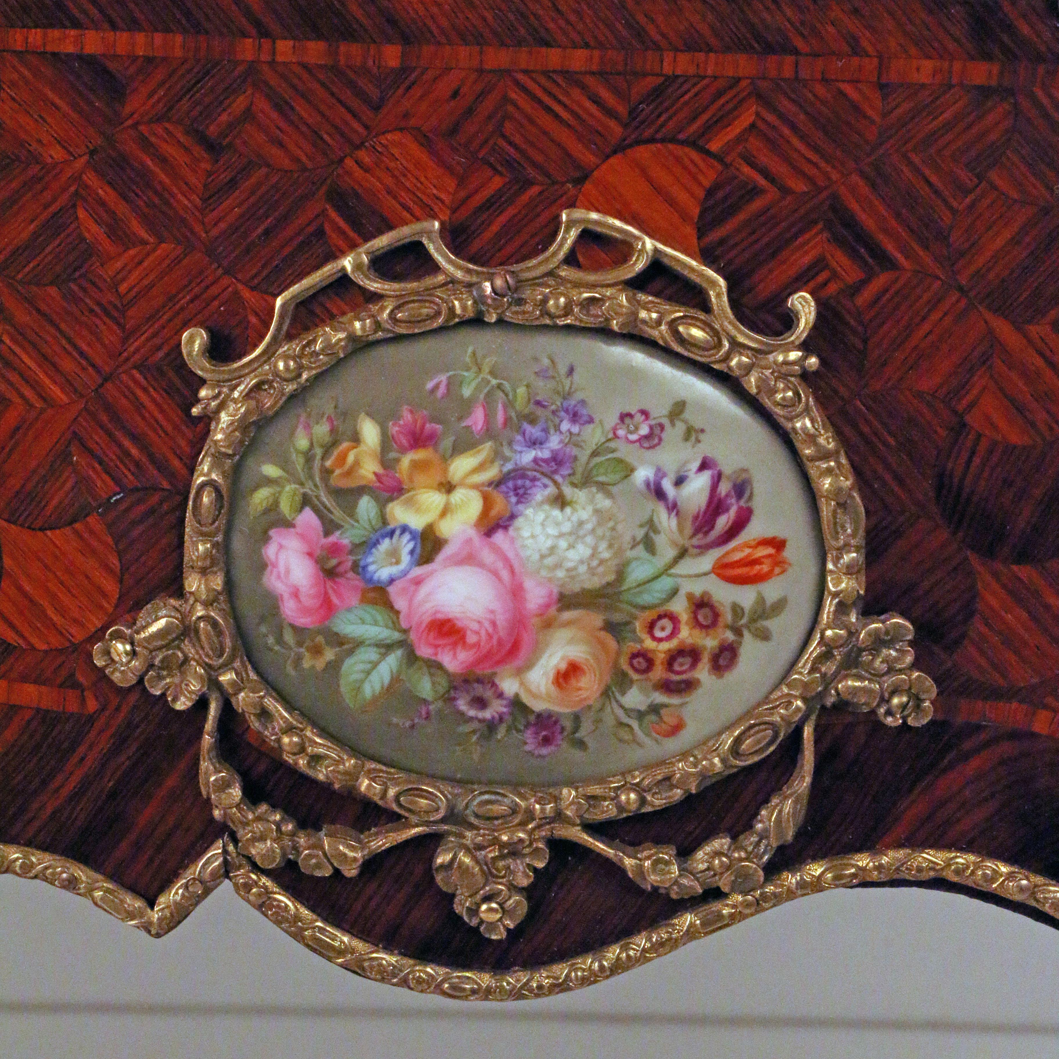 Louis XV Style Kingwood Bureau de Dame by Alphonse Giroux et Cie For Sale 2