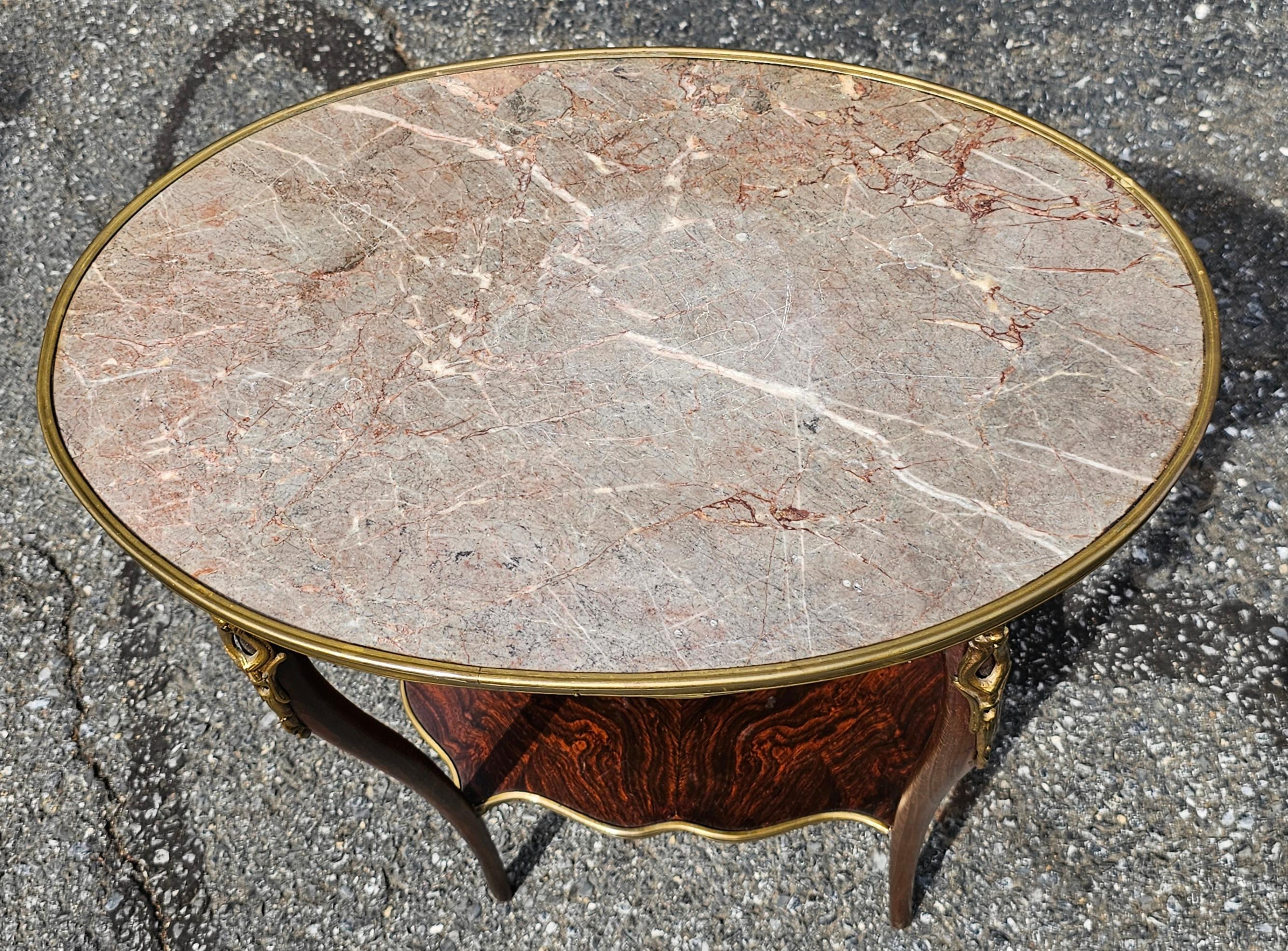 Louis XV Stil Kingwood Parkett und Marmorplatte Oval Tisch Ambulant (Sonstiges) im Angebot