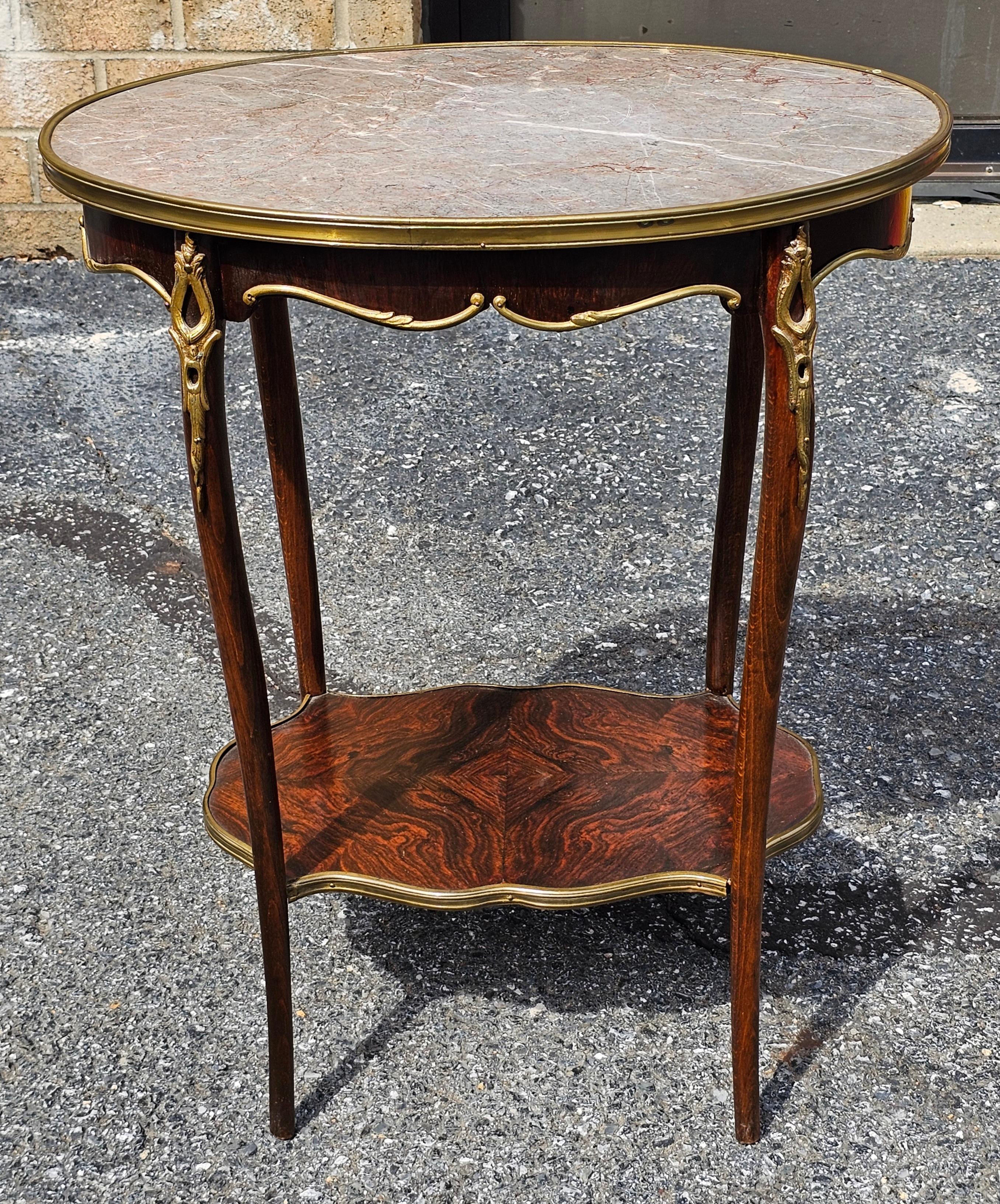Louis XV Stil Kingwood Parkett und Marmorplatte Oval Tisch Ambulant im Zustand „Gut“ im Angebot in Germantown, MD