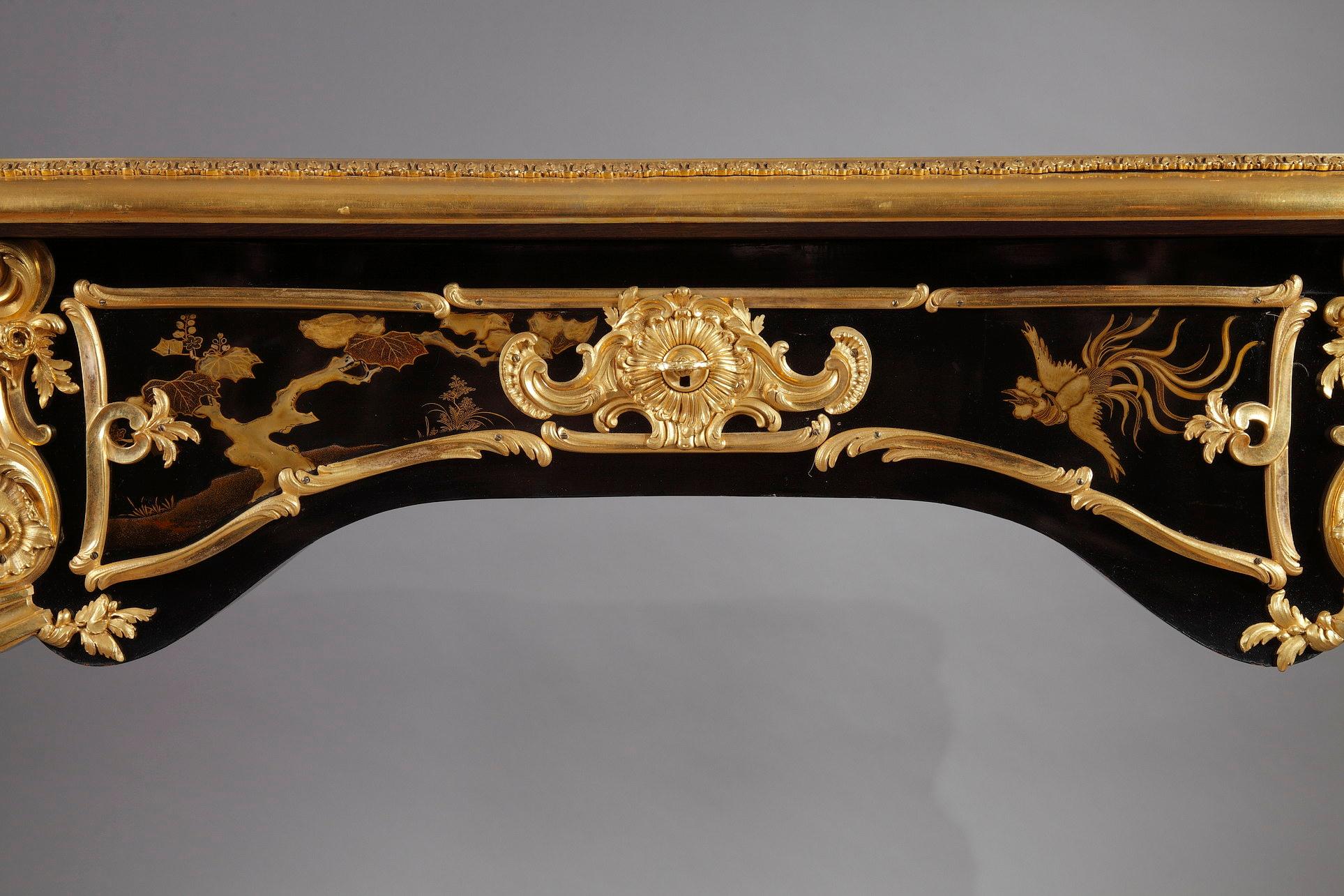 Louis XV Style Lacquered Wood Flat Desk by A.E. Beurdeley, France, Circa 1890 In Good Condition For Sale In PARIS, FR
