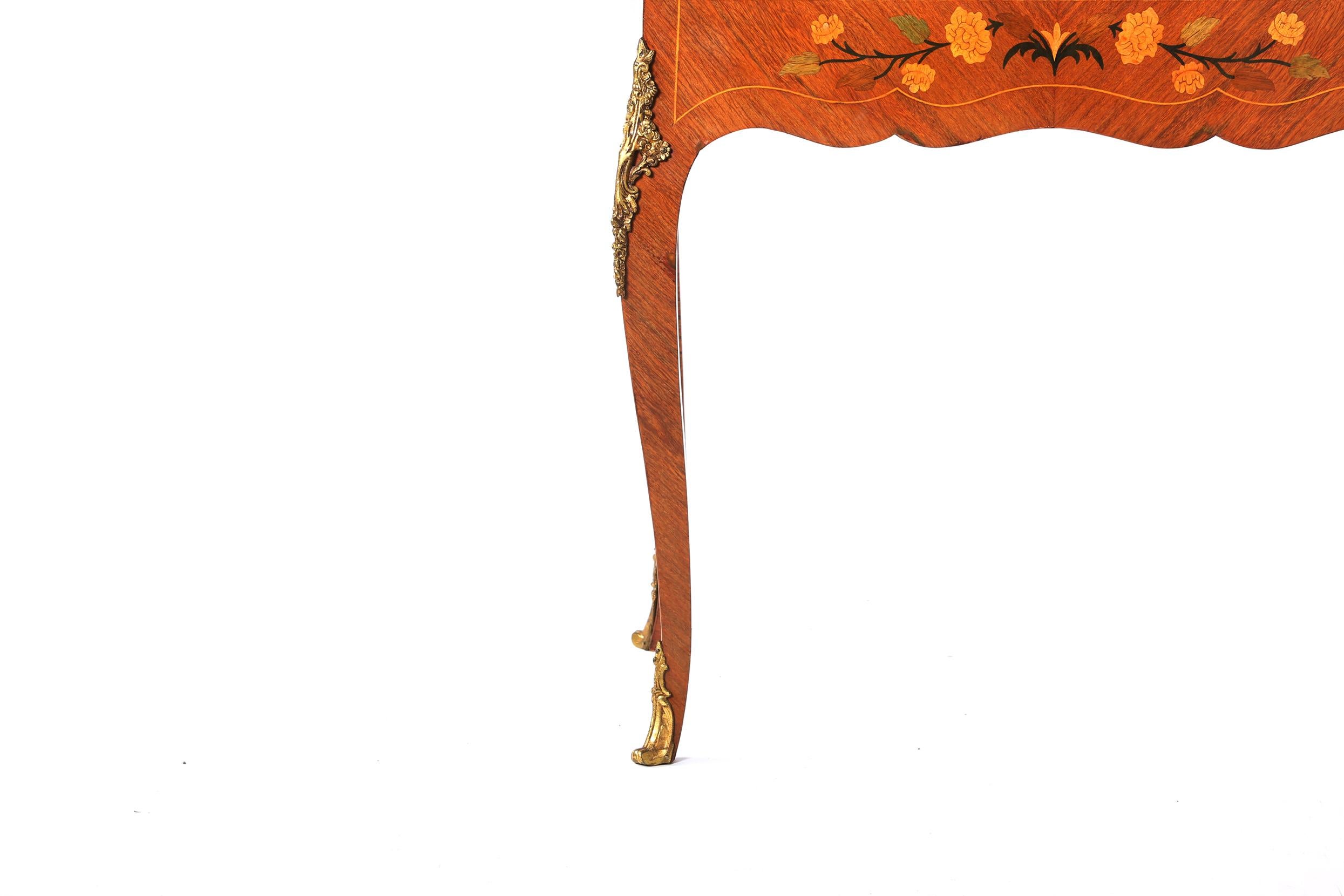 20th Century Louis XV Style Ladies Writing Desk / Marquetry Details For Sale