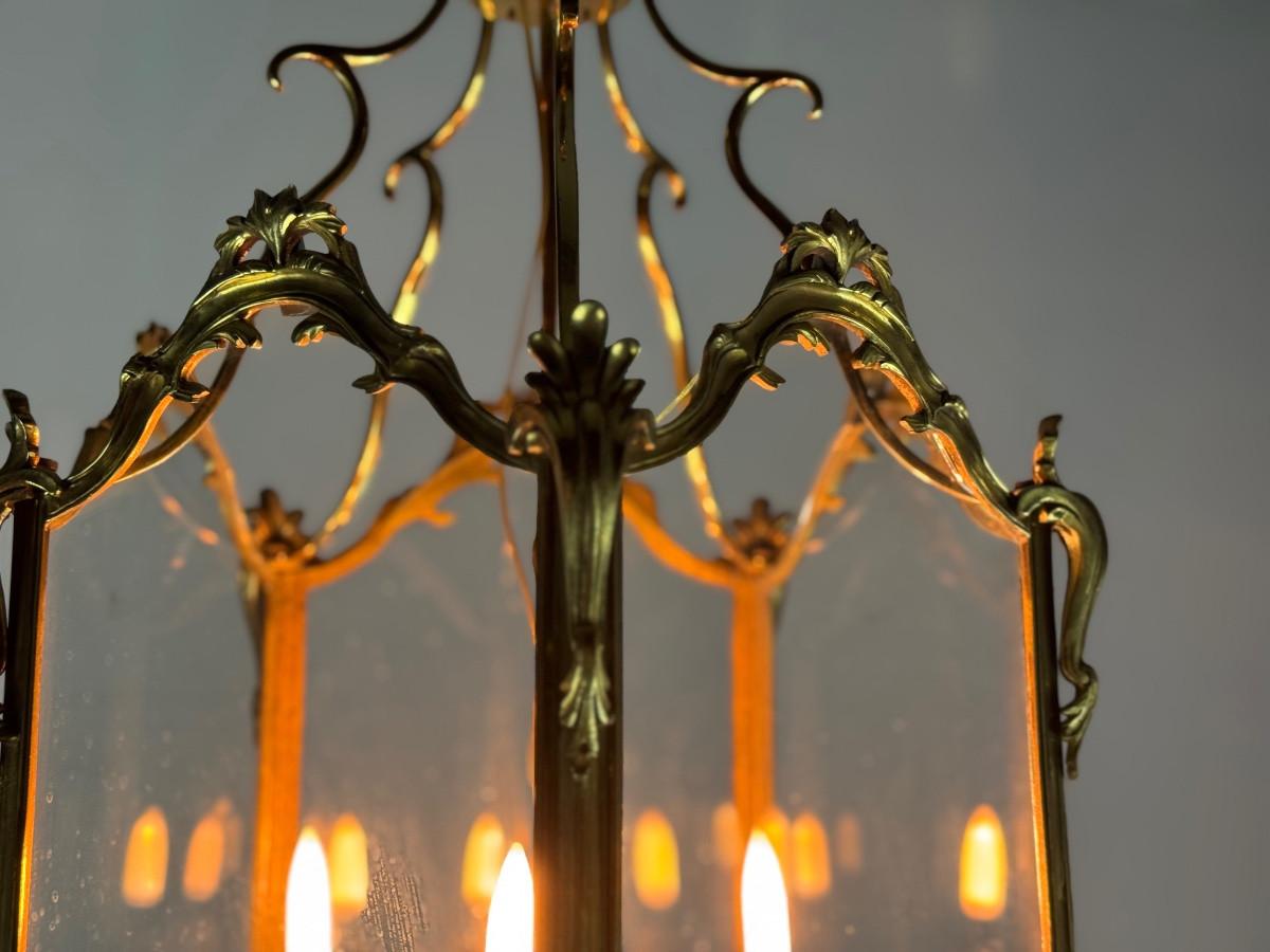Louis XV style lantern in gilded bronze, circa 1920

Without chain 53cm