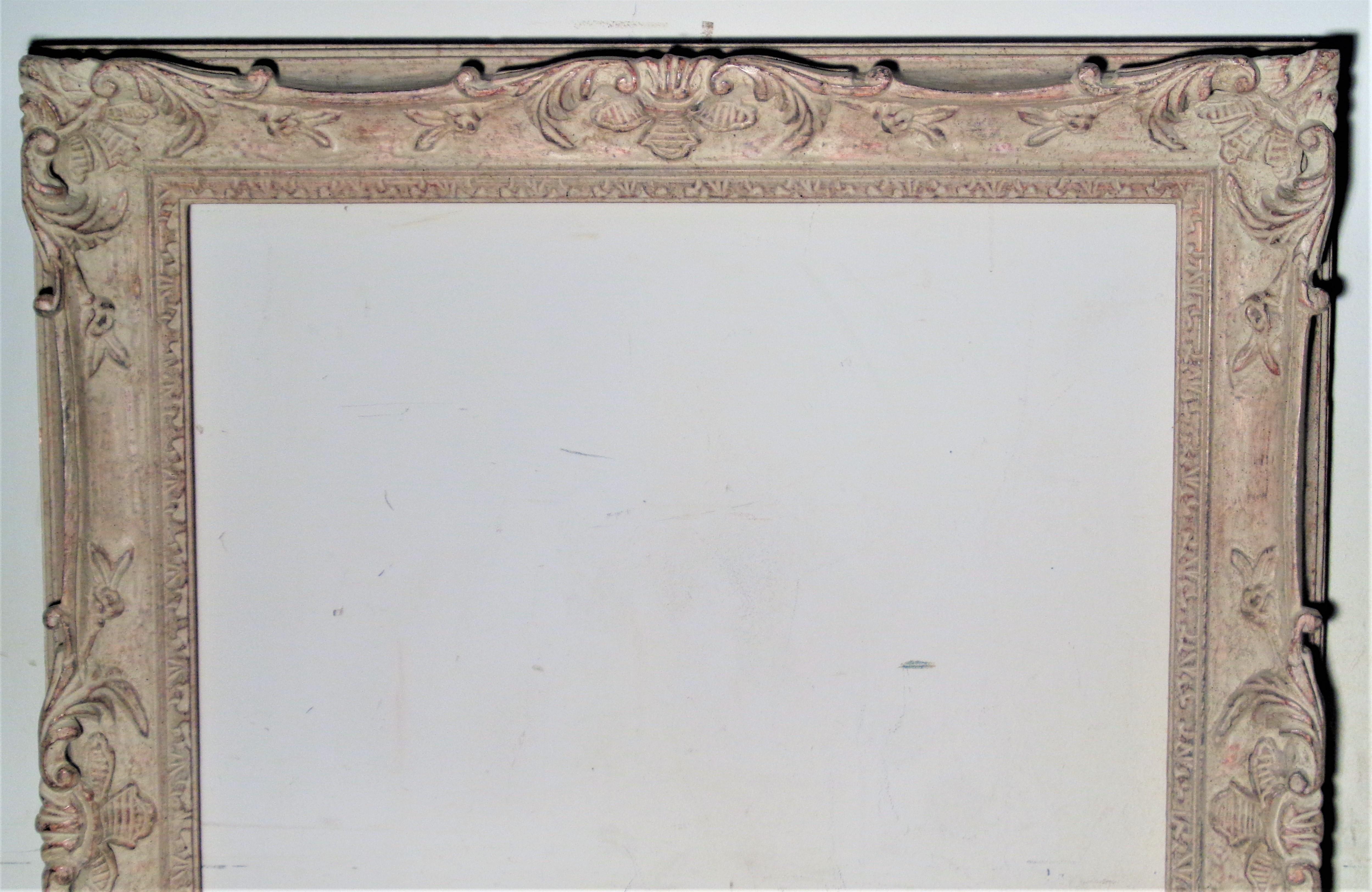 Louis XV Stil große geschnitzte weiß getünchten Holzrahmen (20. Jahrhundert) im Angebot
