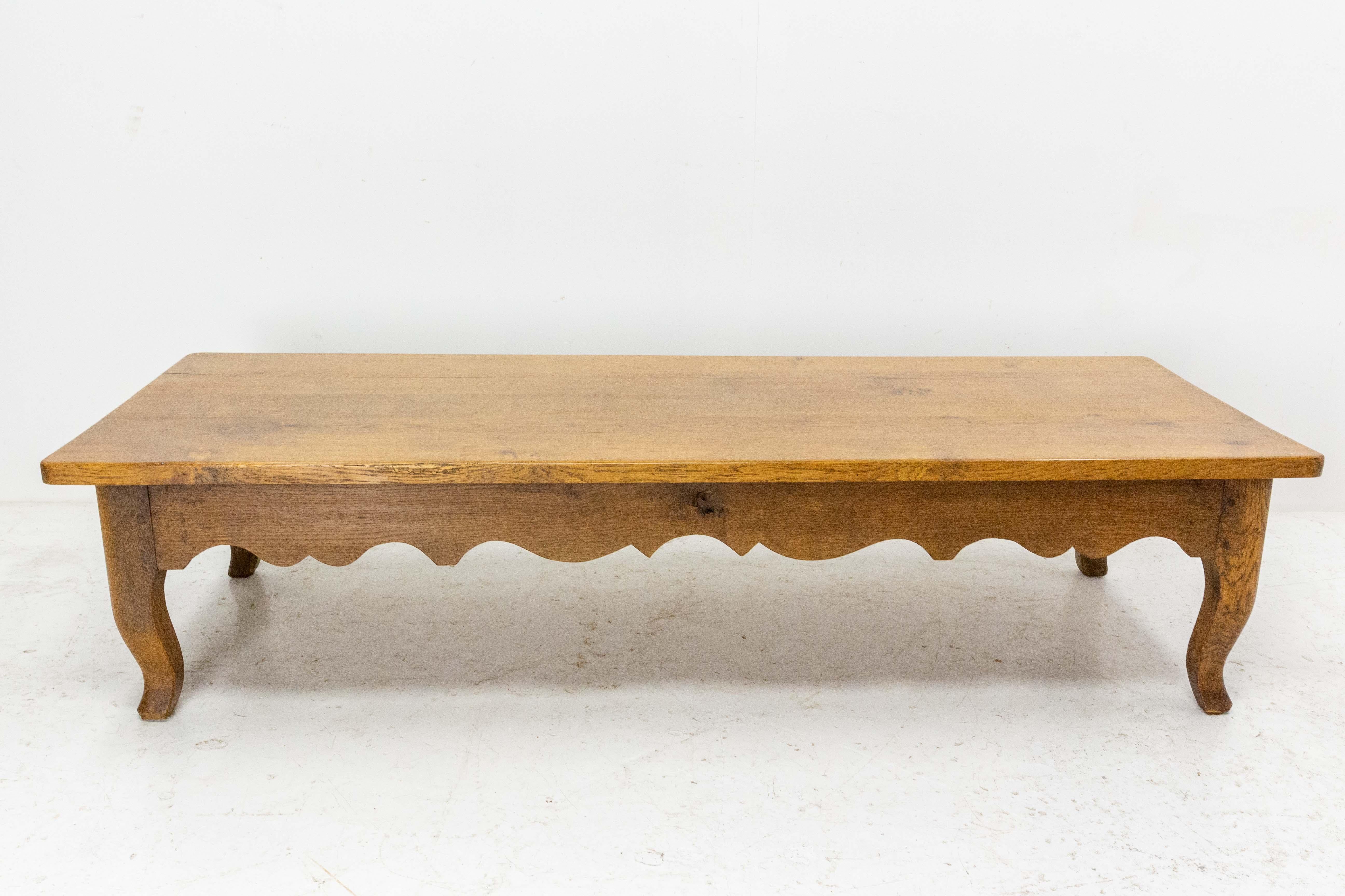 Louis XV Style Large Coffee Table, massive oak, circa 1970 For Sale 1